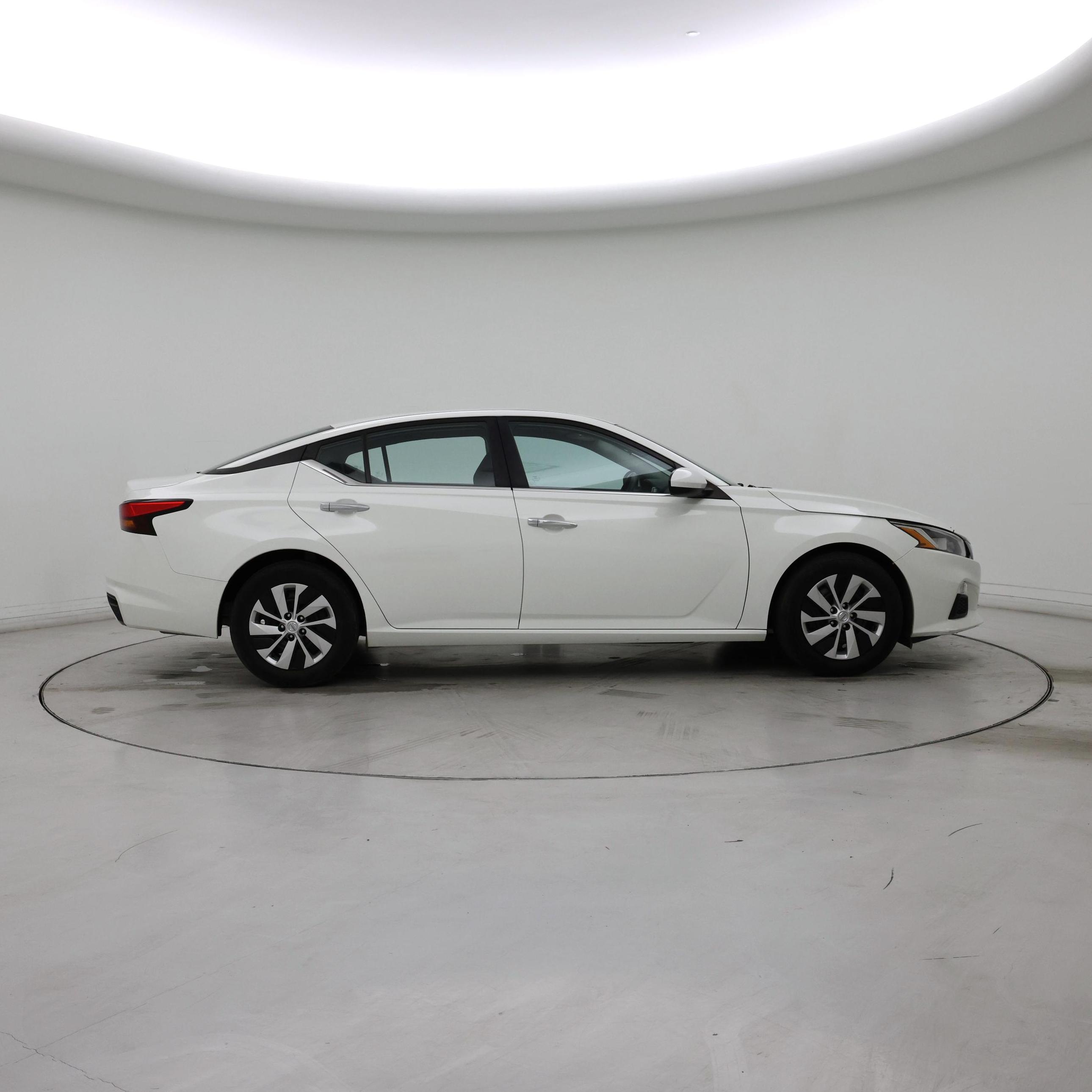 Thumbnail: 2021 Nissan Altima - 7