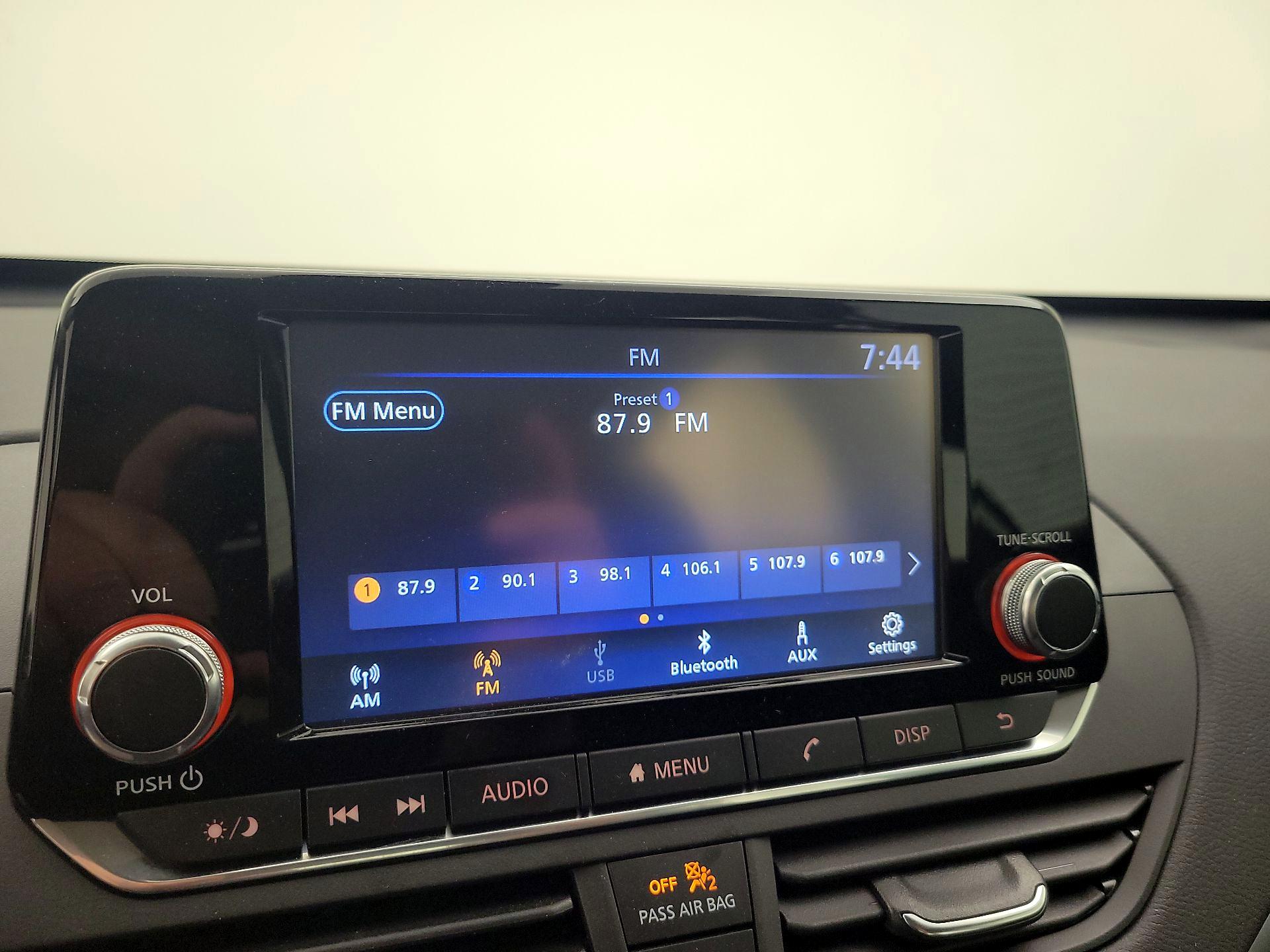 Thumbnail: 2021 Nissan Altima - 13