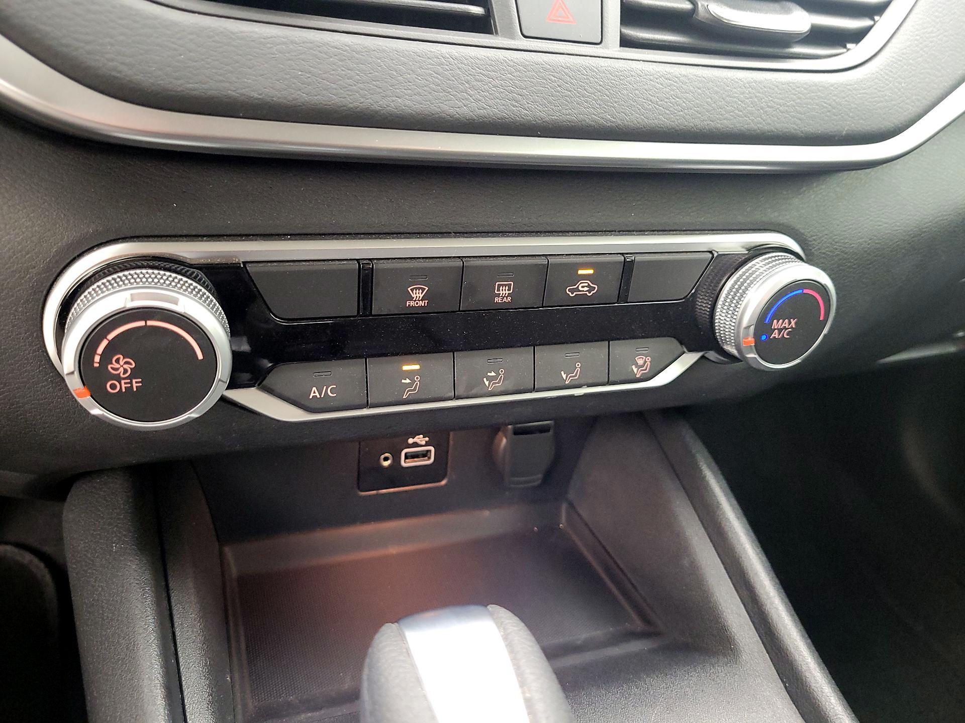 Thumbnail: 2021 Nissan Altima - 14