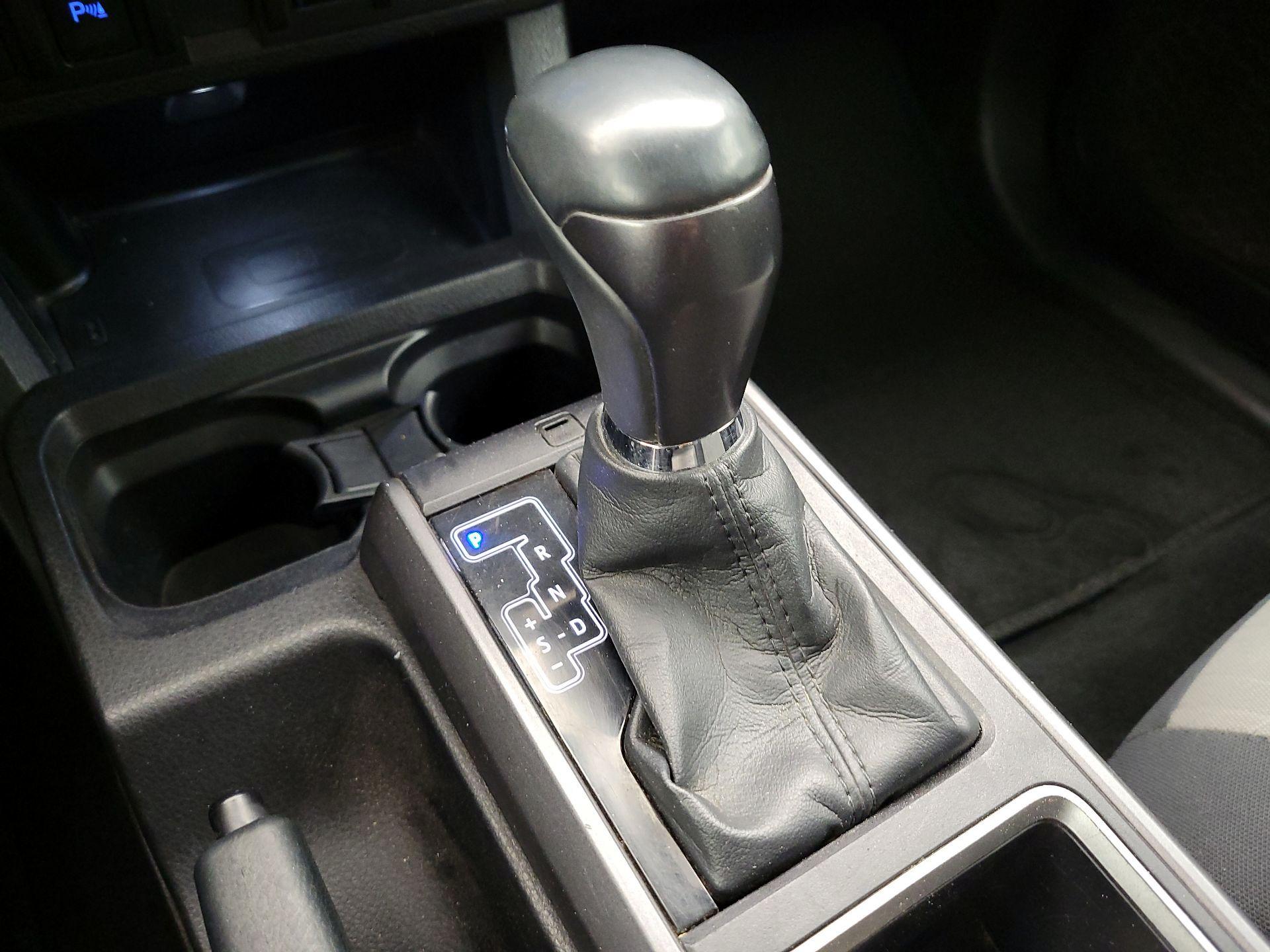 Thumbnail: 2023 Toyota Tacoma - 15