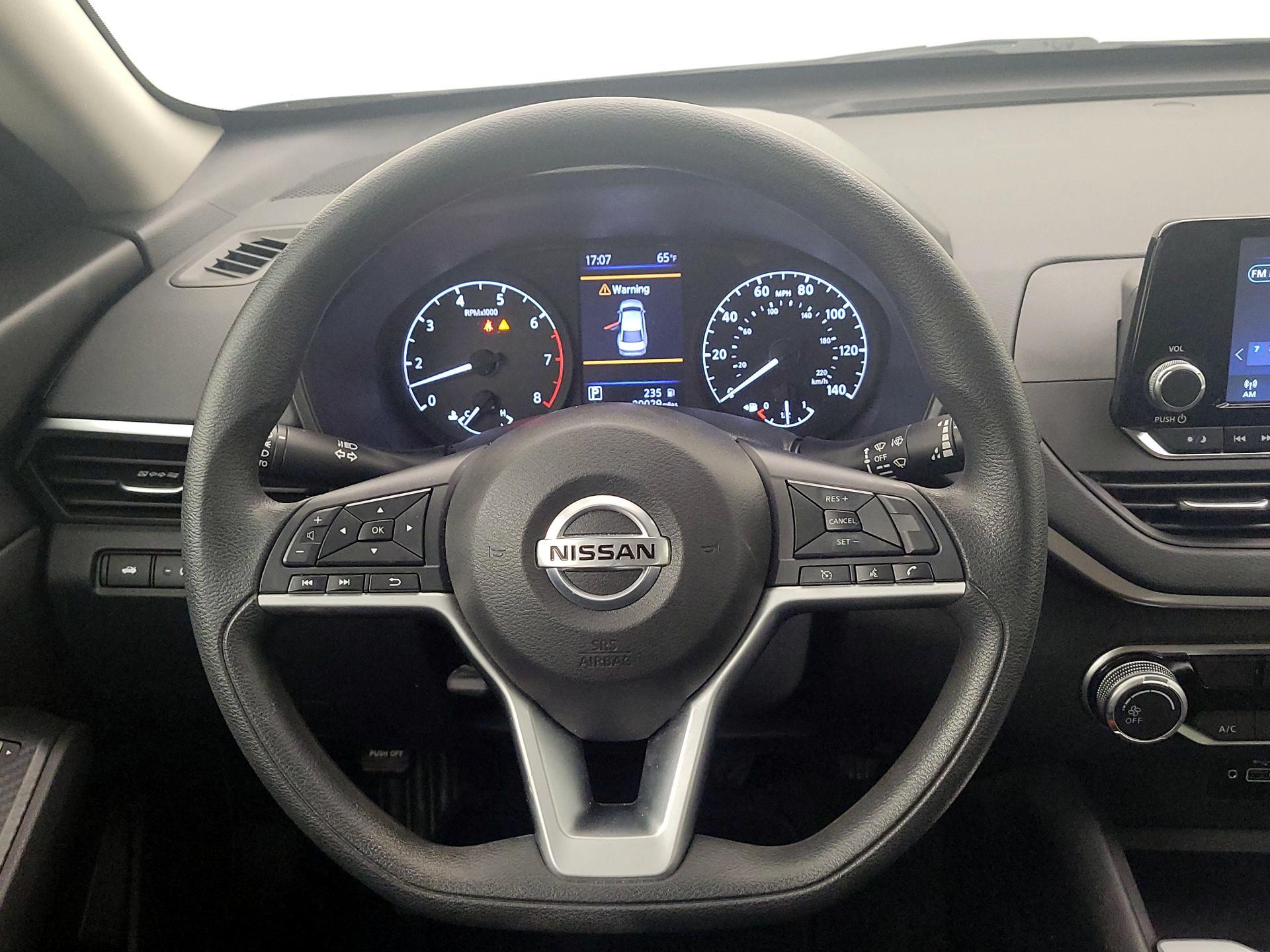 Thumbnail: 2021 Nissan Altima - 10