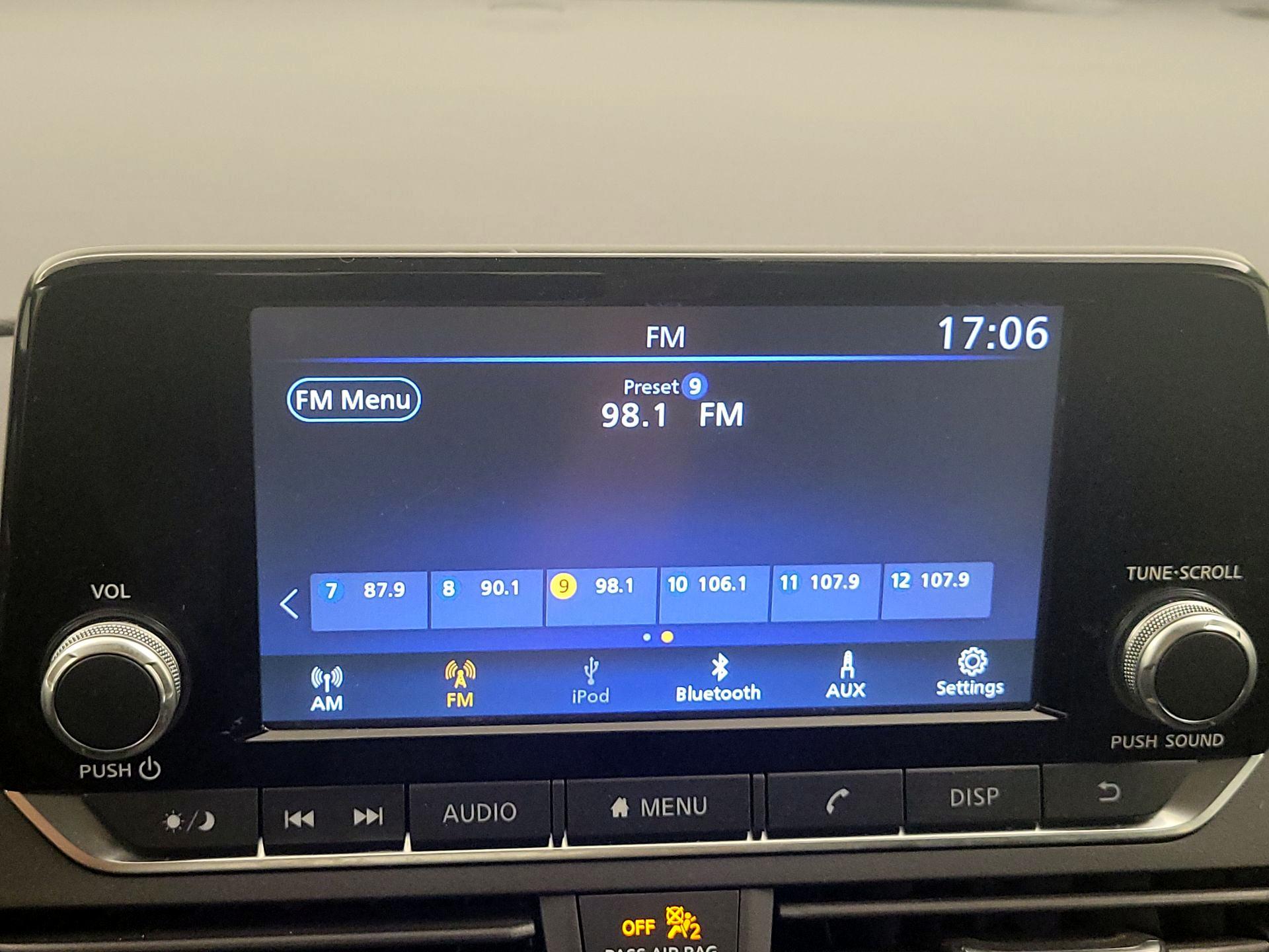 Thumbnail: 2021 Nissan Altima - 15