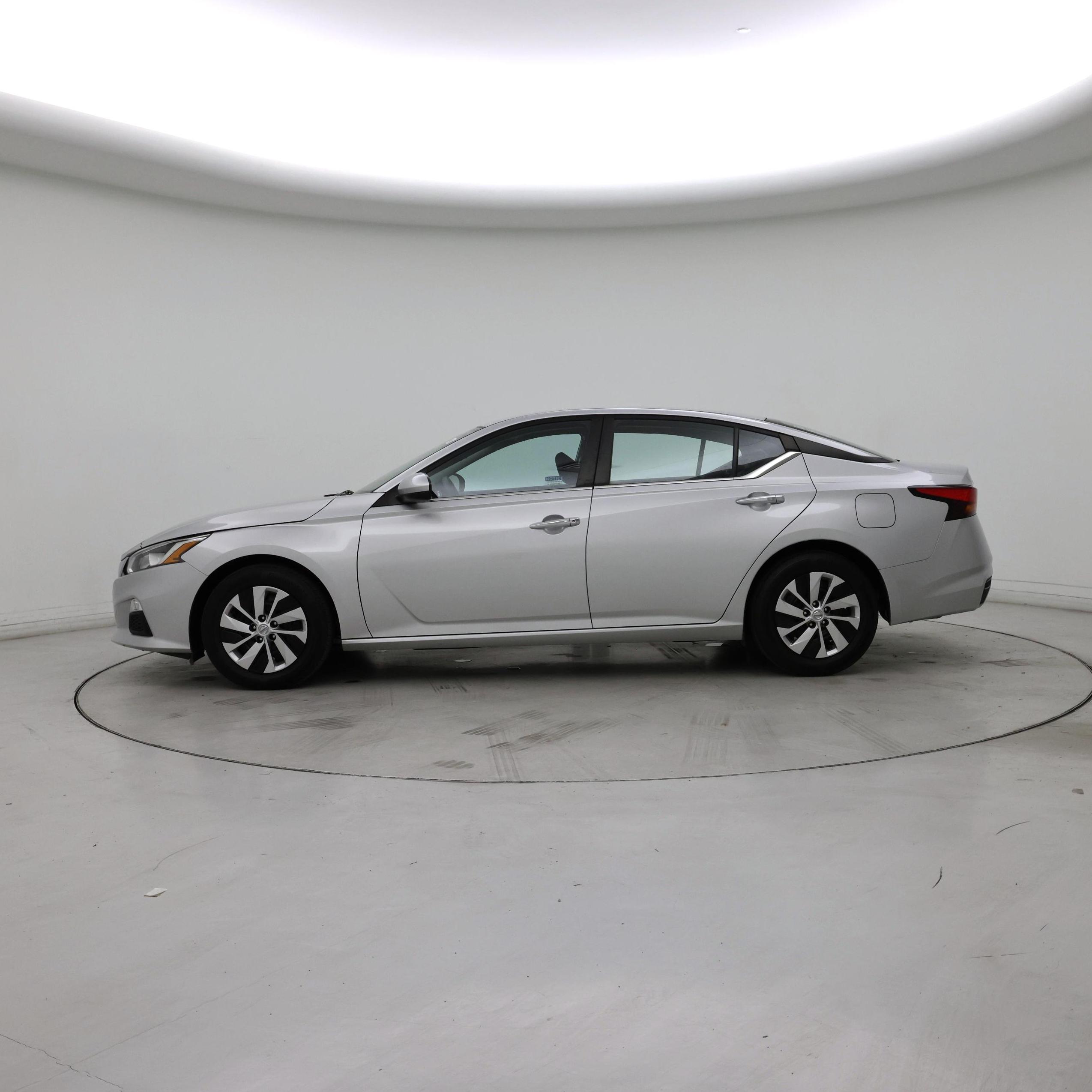 Thumbnail: 2021 Nissan Altima - 3