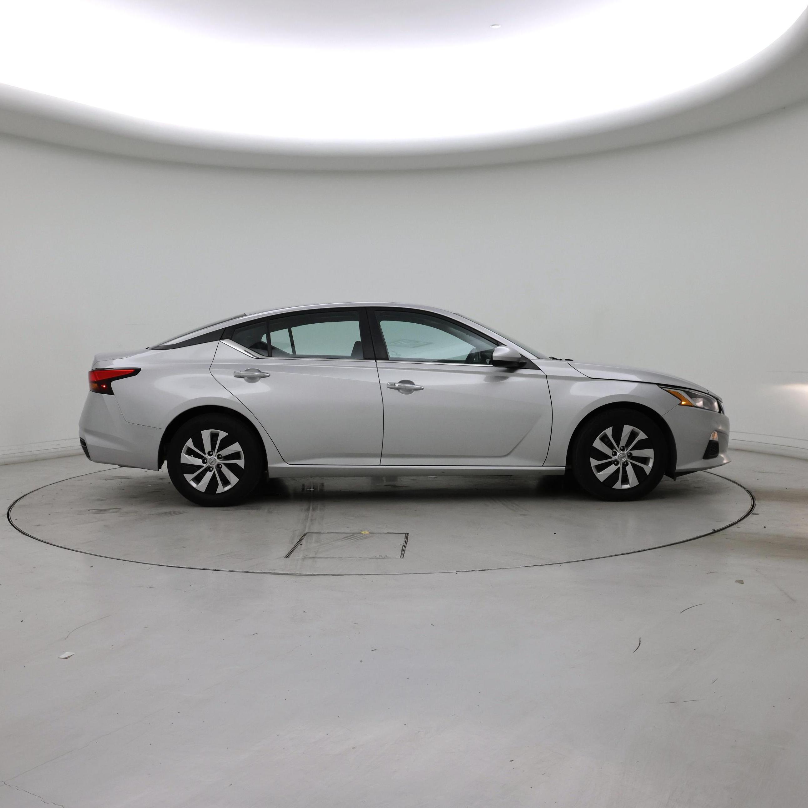 Thumbnail: 2021 Nissan Altima - 7