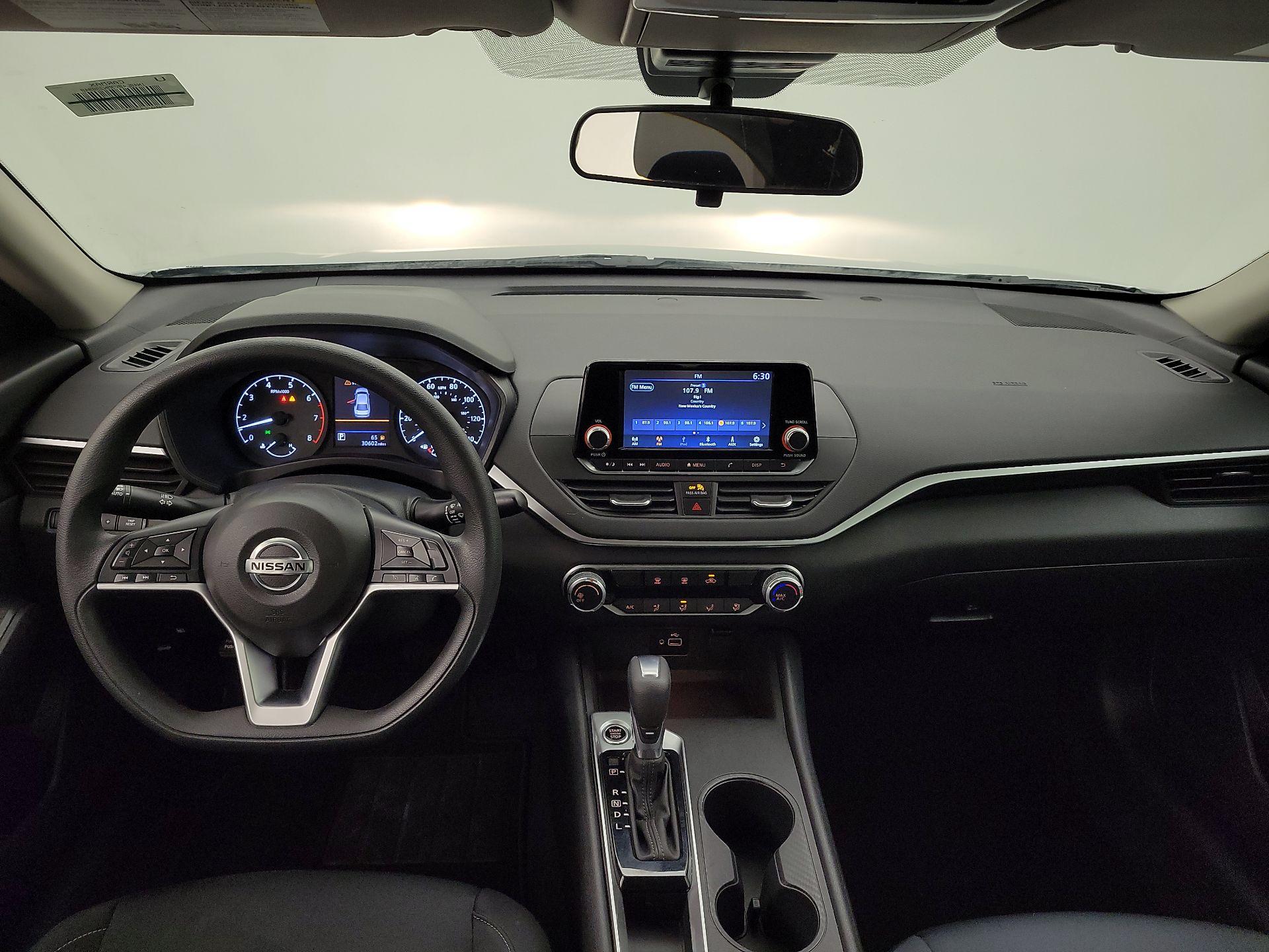 Thumbnail: 2021 Nissan Altima - 9