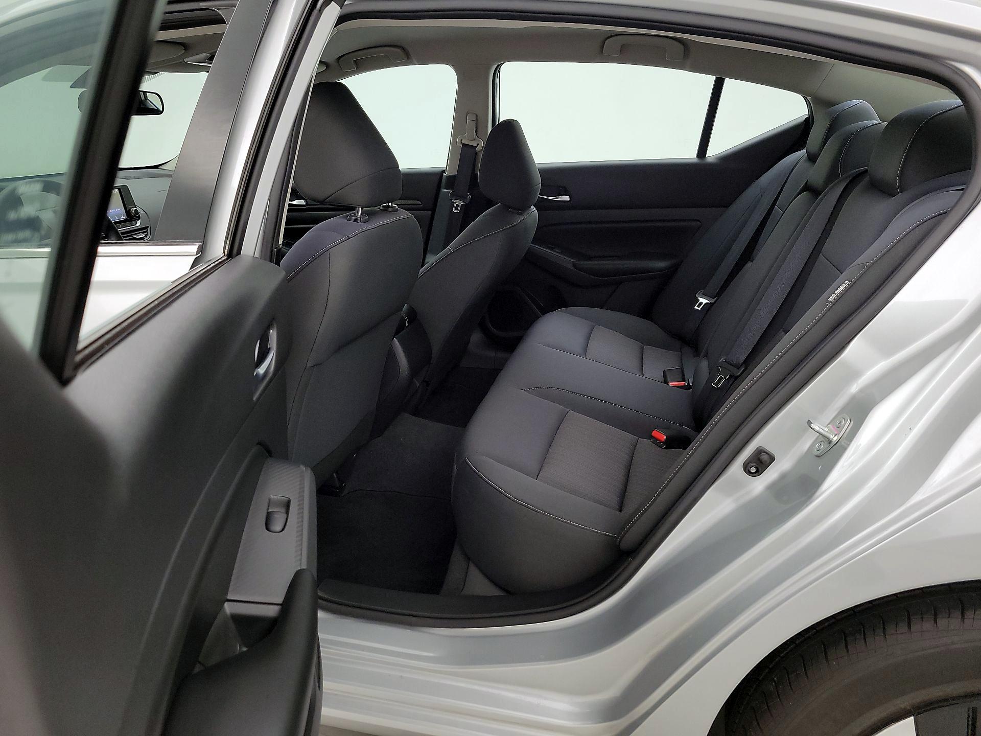 Thumbnail: 2021 Nissan Altima - 19