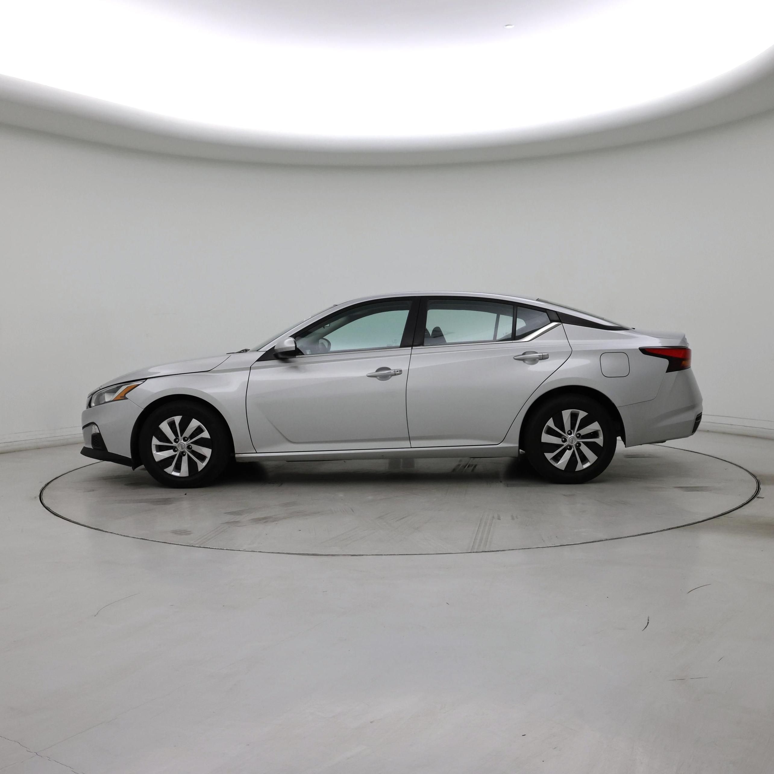 Thumbnail: 2021 Nissan Altima - 3