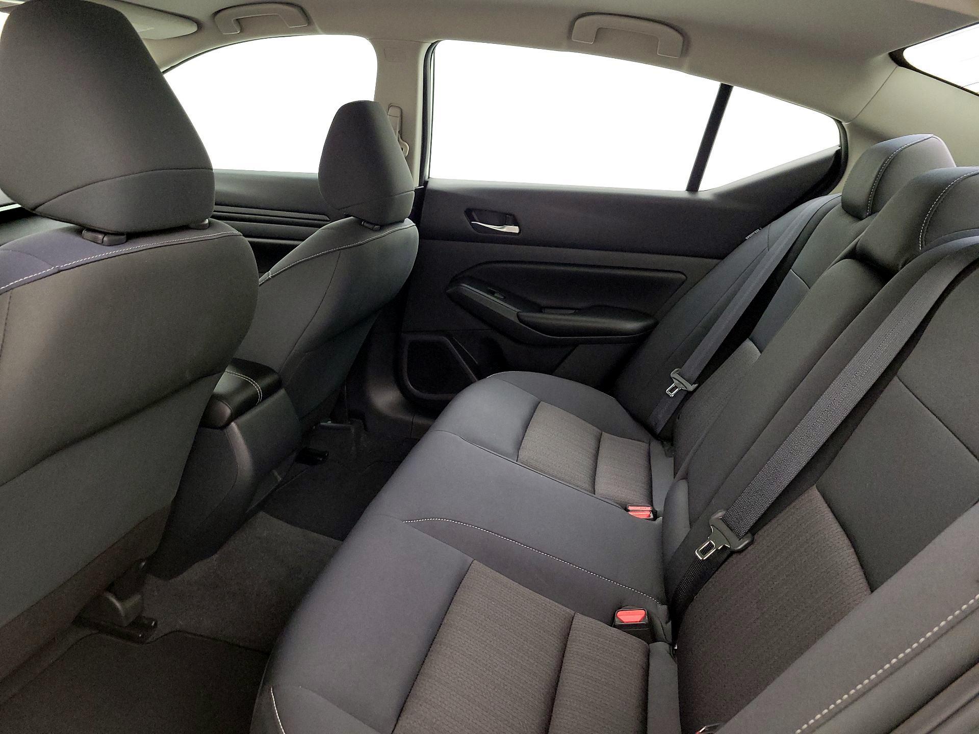 Thumbnail: 2021 Nissan Altima - 16