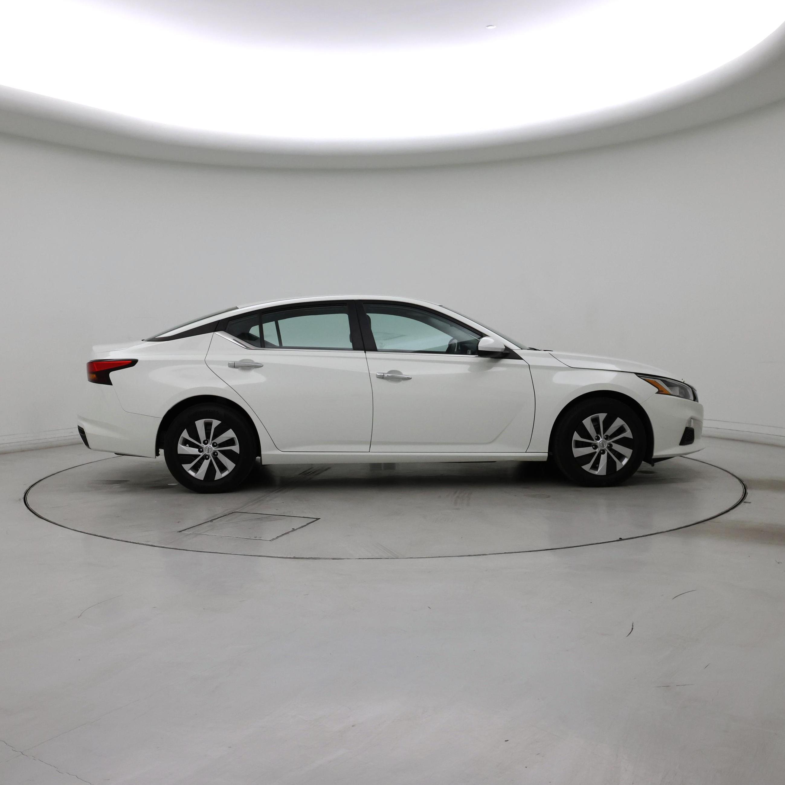 Thumbnail: 2021 Nissan Altima - 7