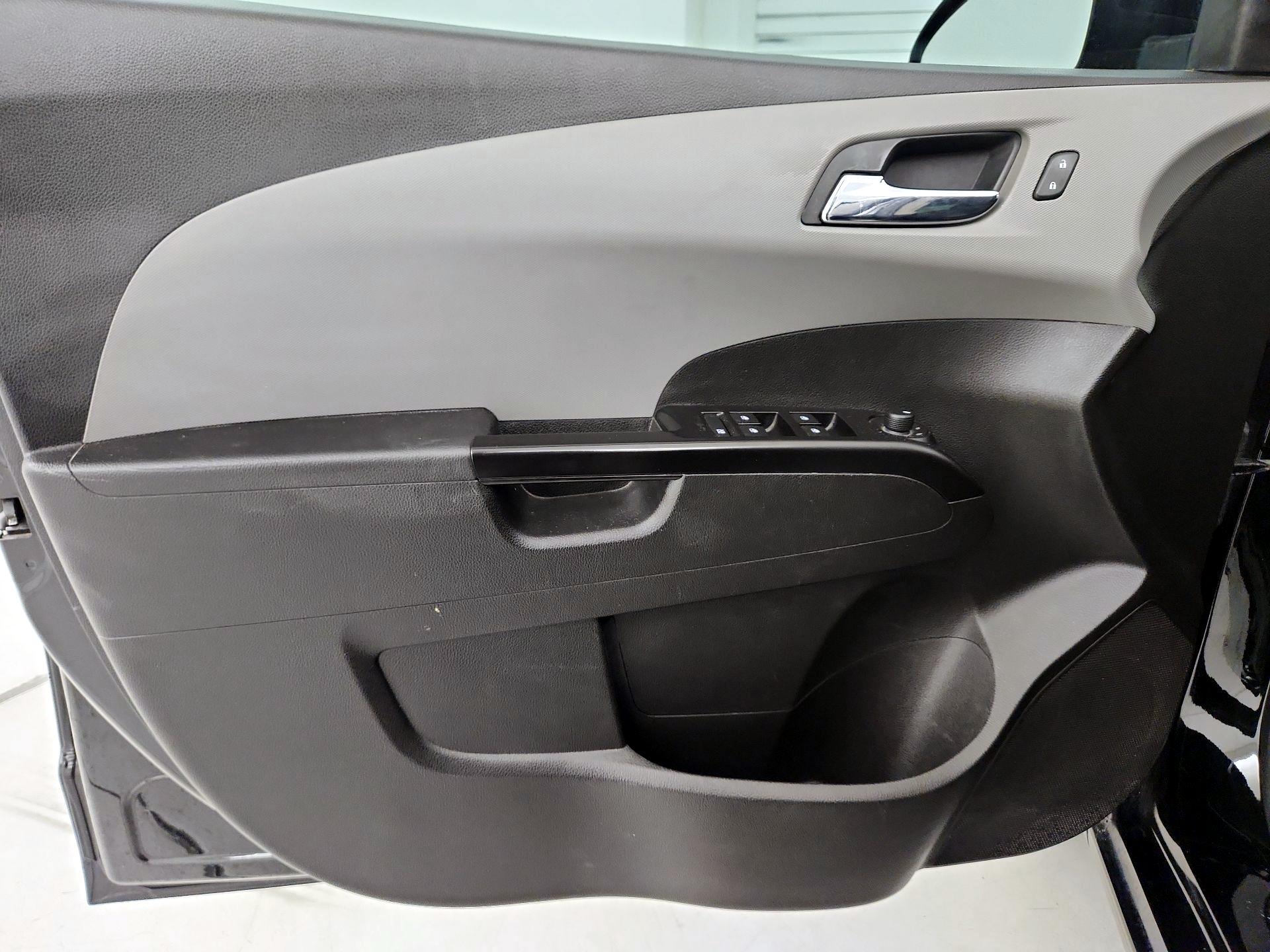Thumbnail: 2019 Chevrolet Sonic - 12