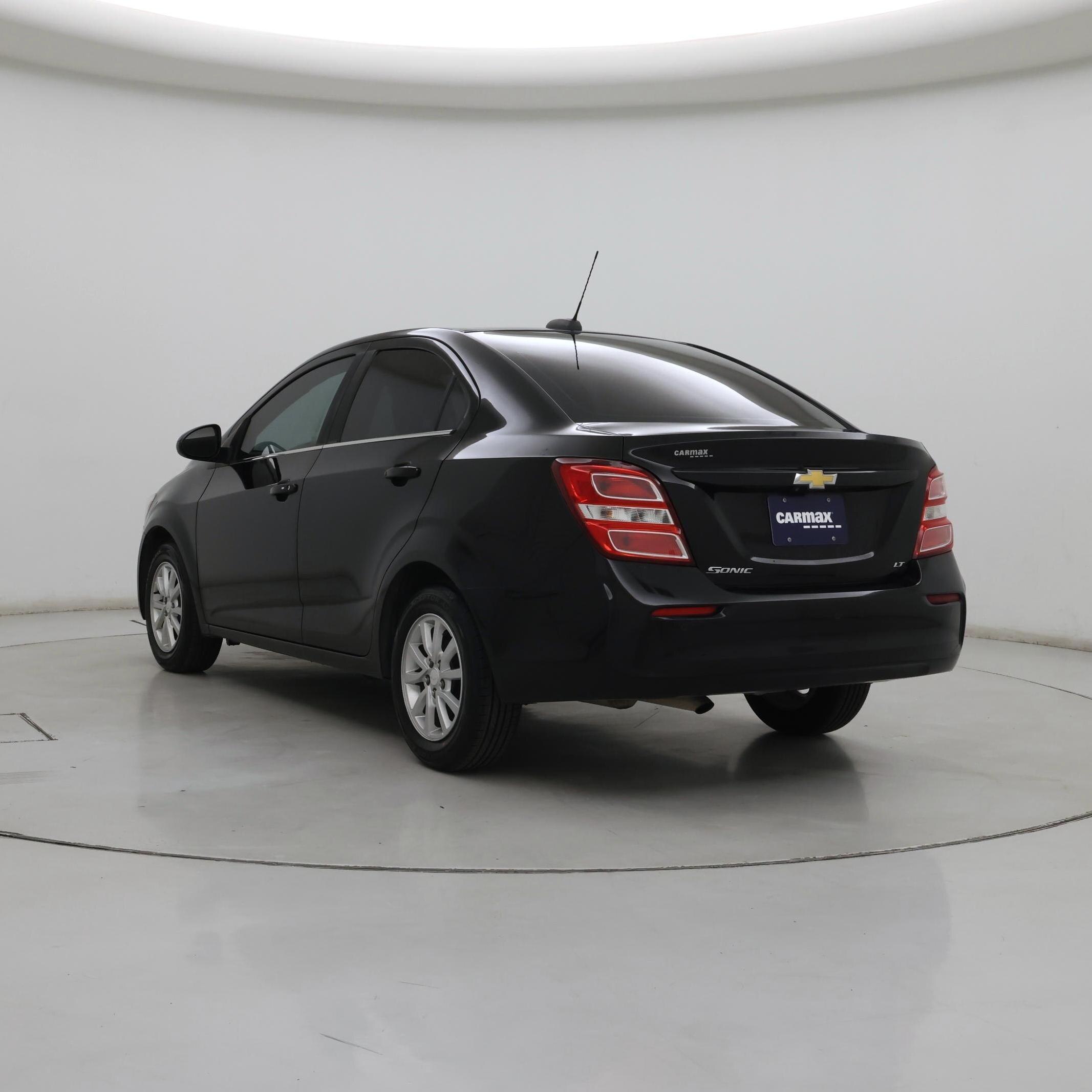 Thumbnail: 2019 Chevrolet Sonic - 2