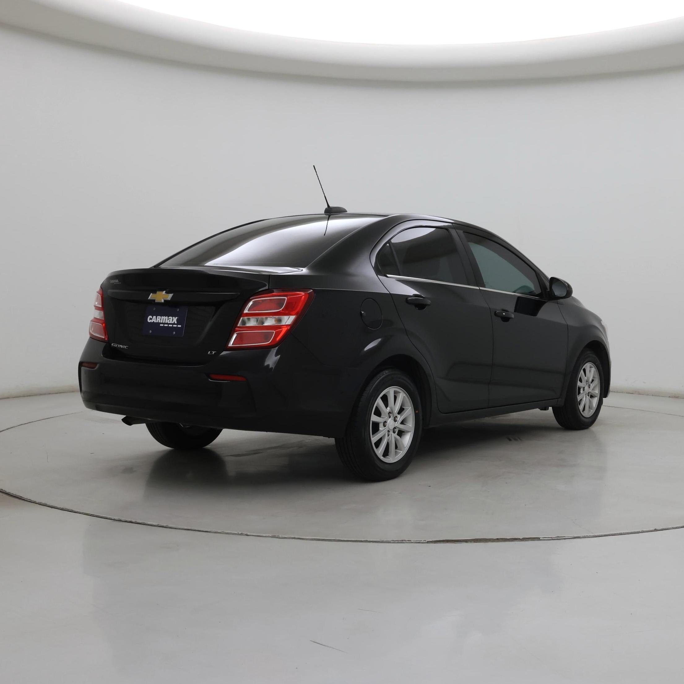 Thumbnail: 2019 Chevrolet Sonic - 8