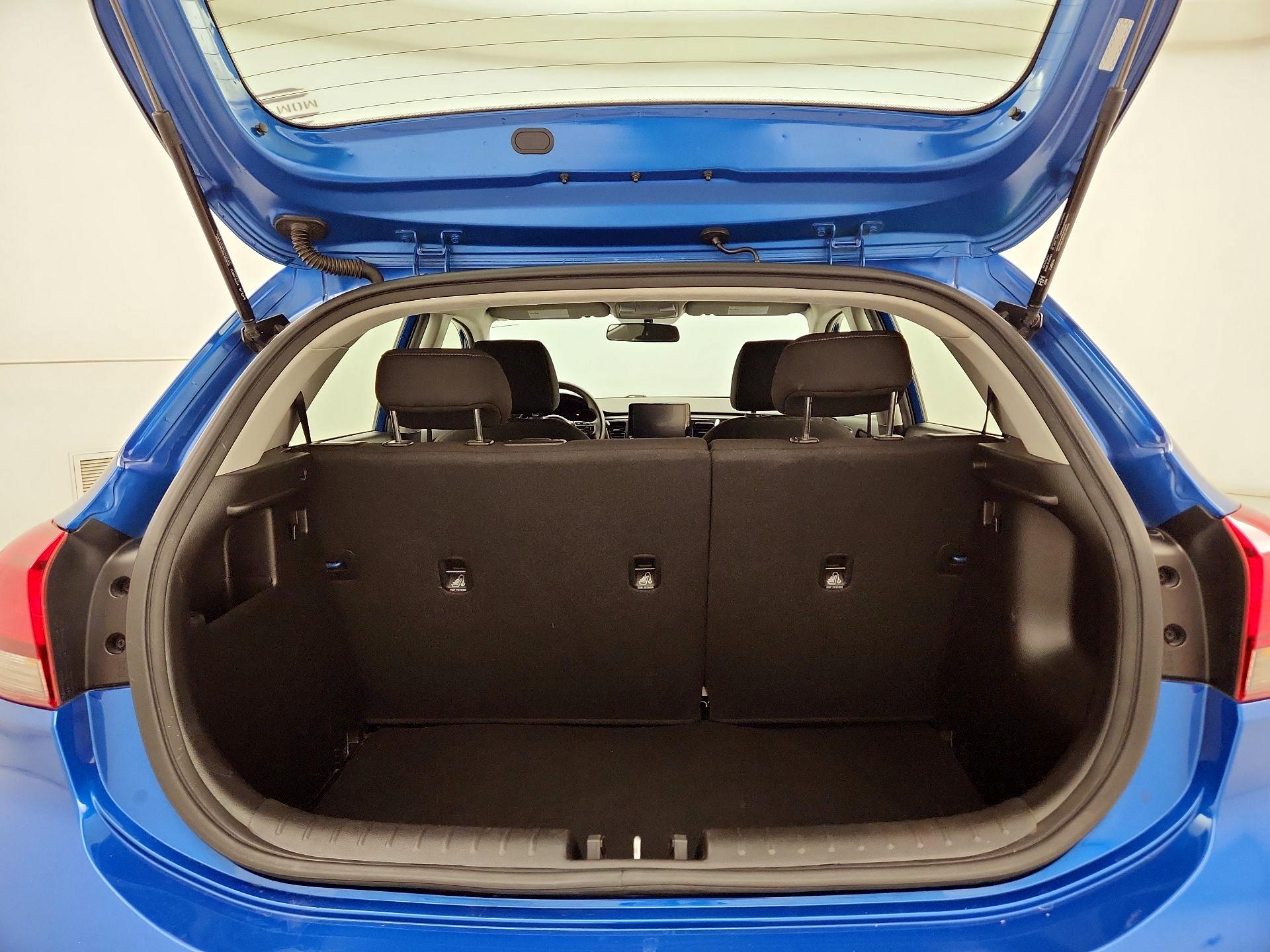 Thumbnail: 2022 Kia Rio5 - 20