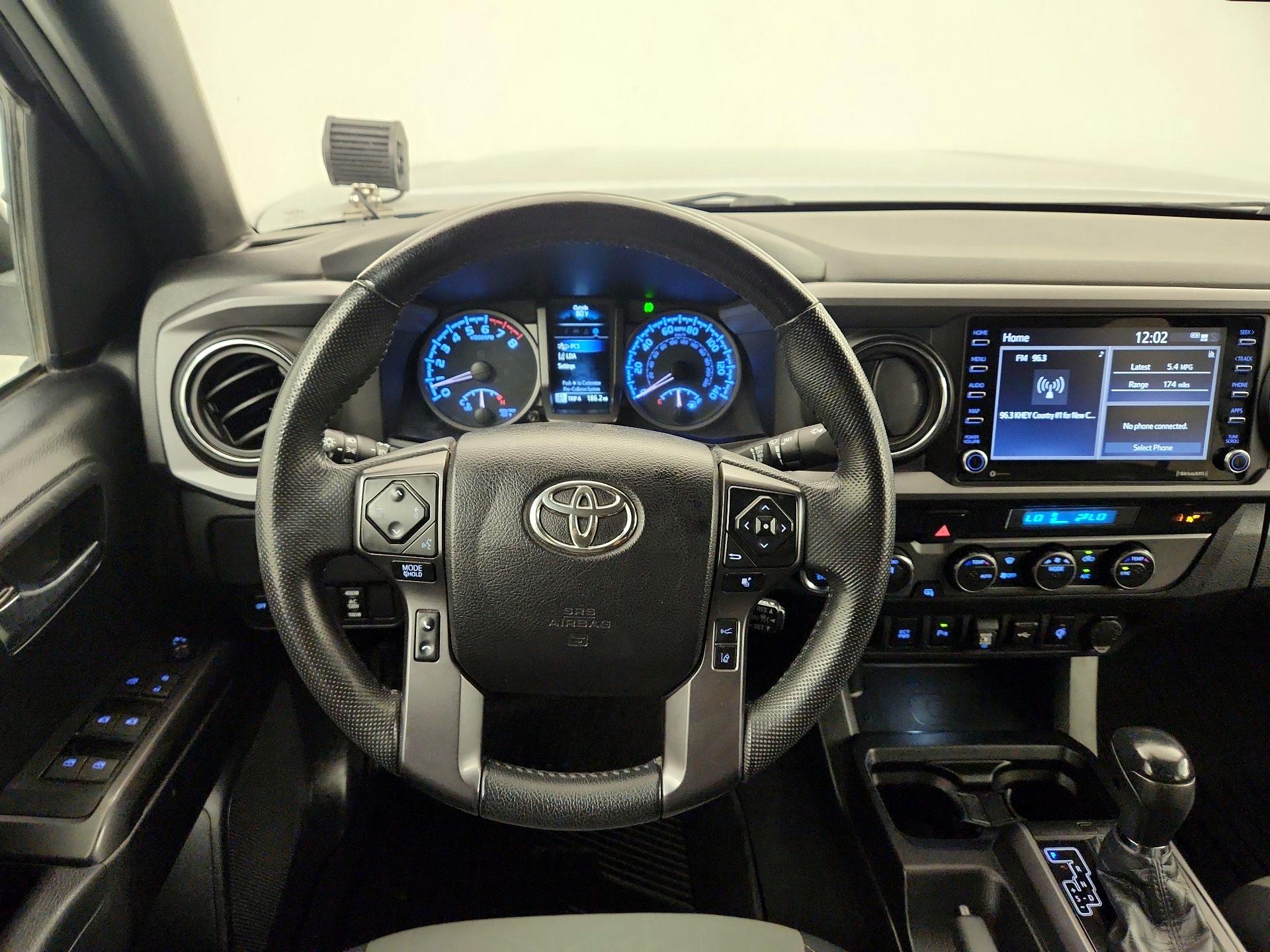 Thumbnail: 2021 Toyota Tacoma - 10