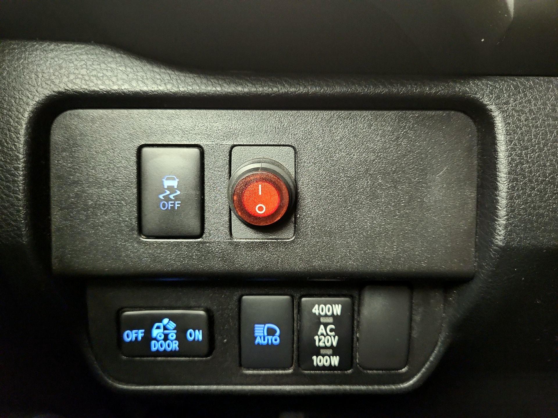 Thumbnail: 2021 Toyota Tacoma - 13