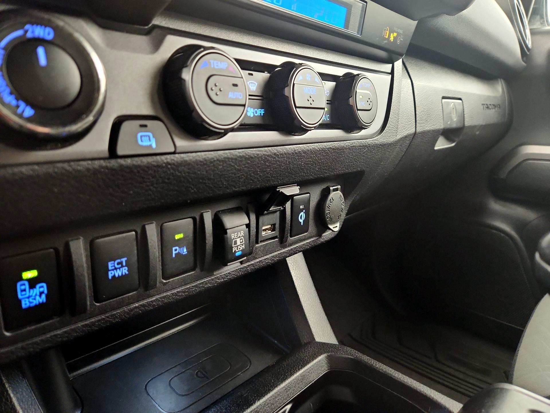 Thumbnail: 2021 Toyota Tacoma - 18