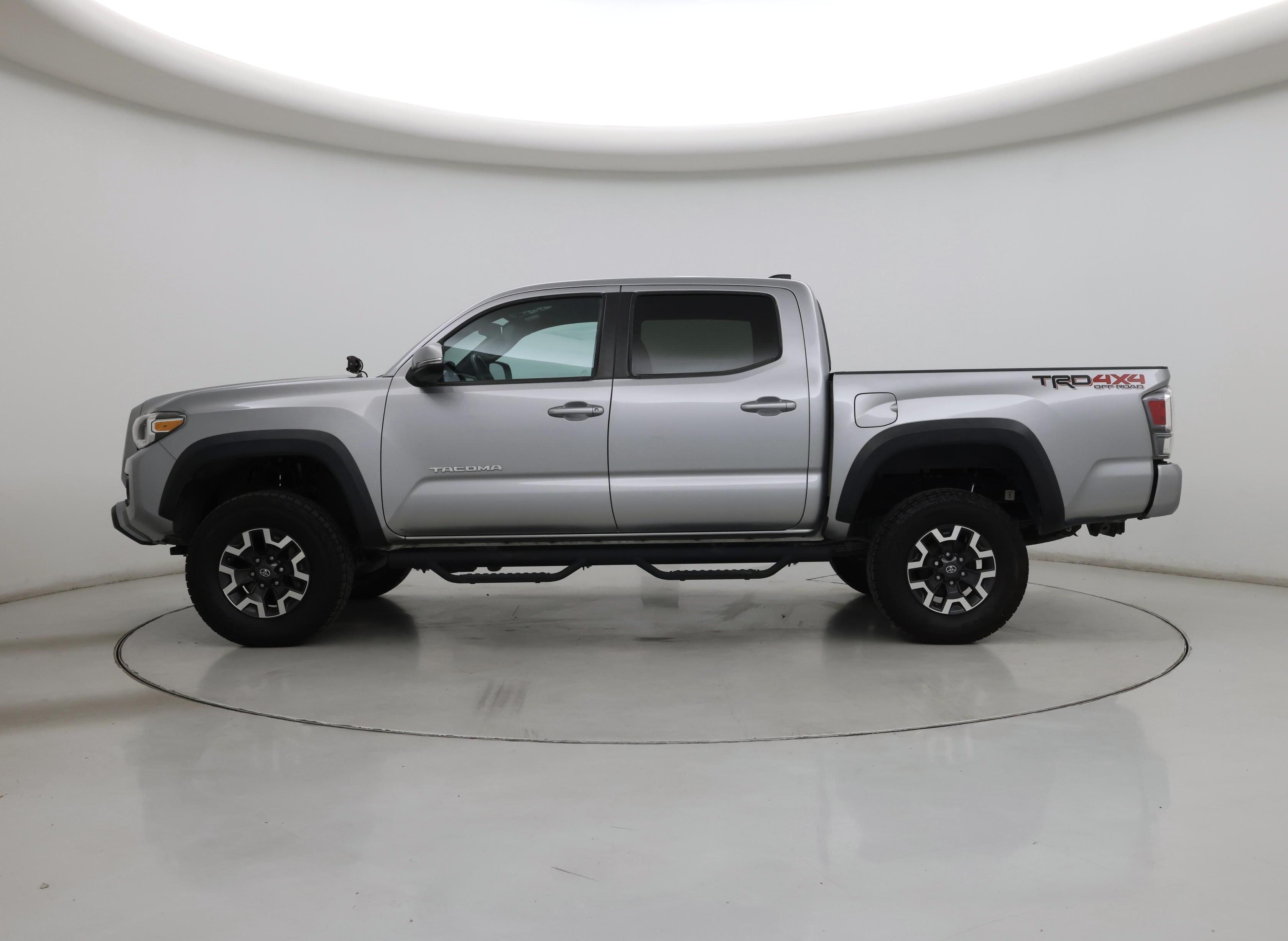 Thumbnail: 2021 Toyota Tacoma - 3