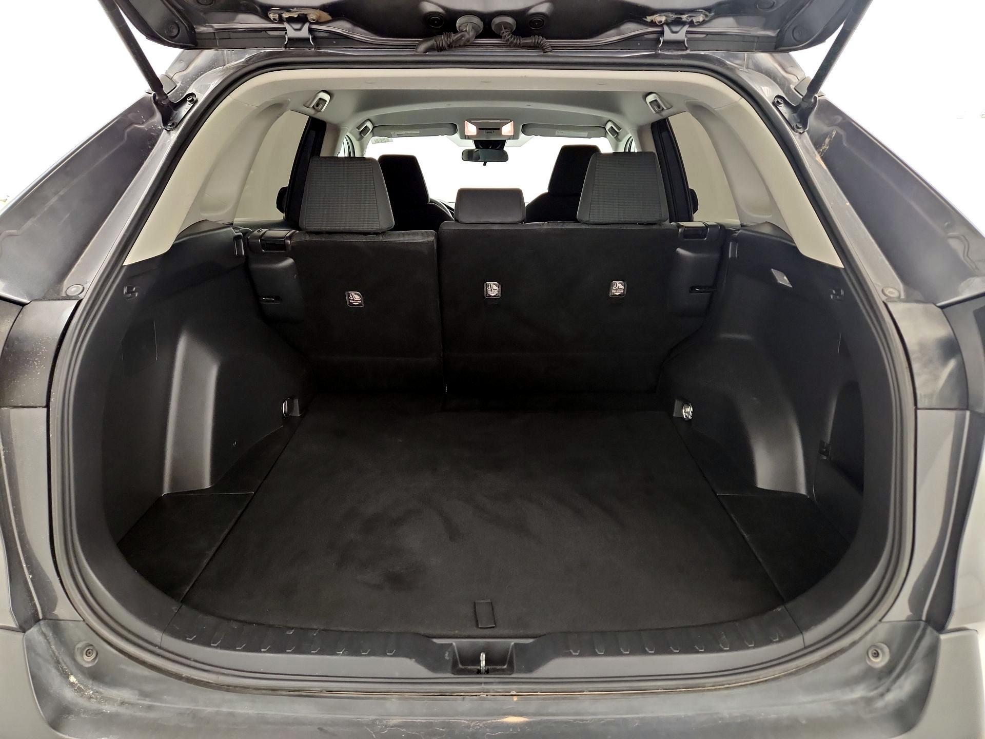 Thumbnail: 2021 Toyota RAV4 - 20