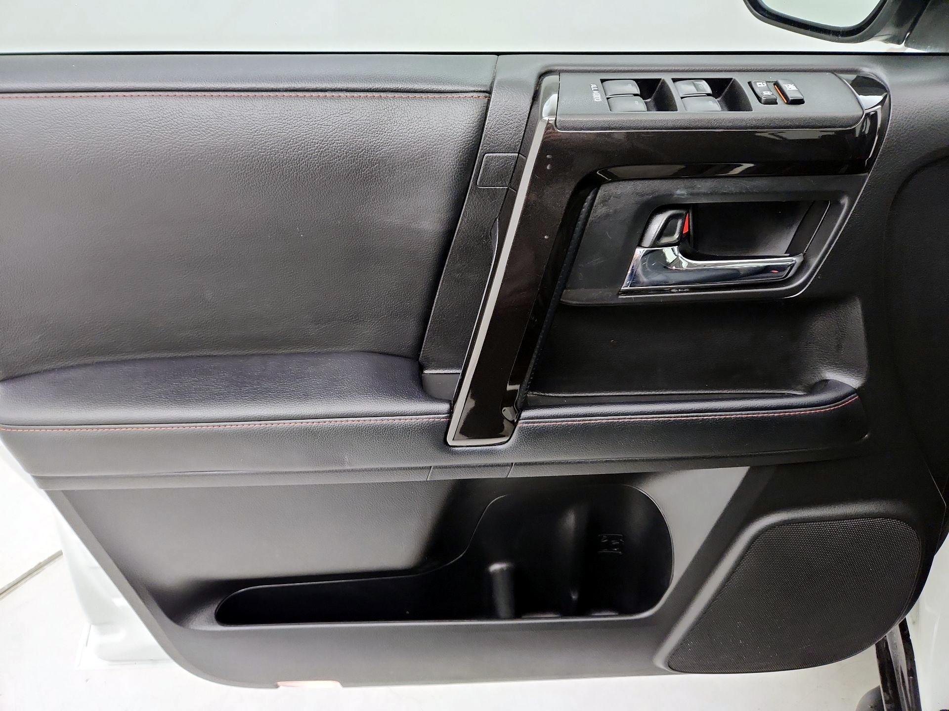 Thumbnail: 2021 Toyota 4Runner - 12