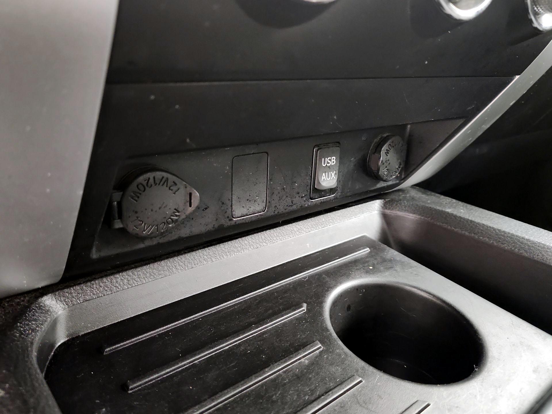 Thumbnail: 2015 Toyota Tundra - 18