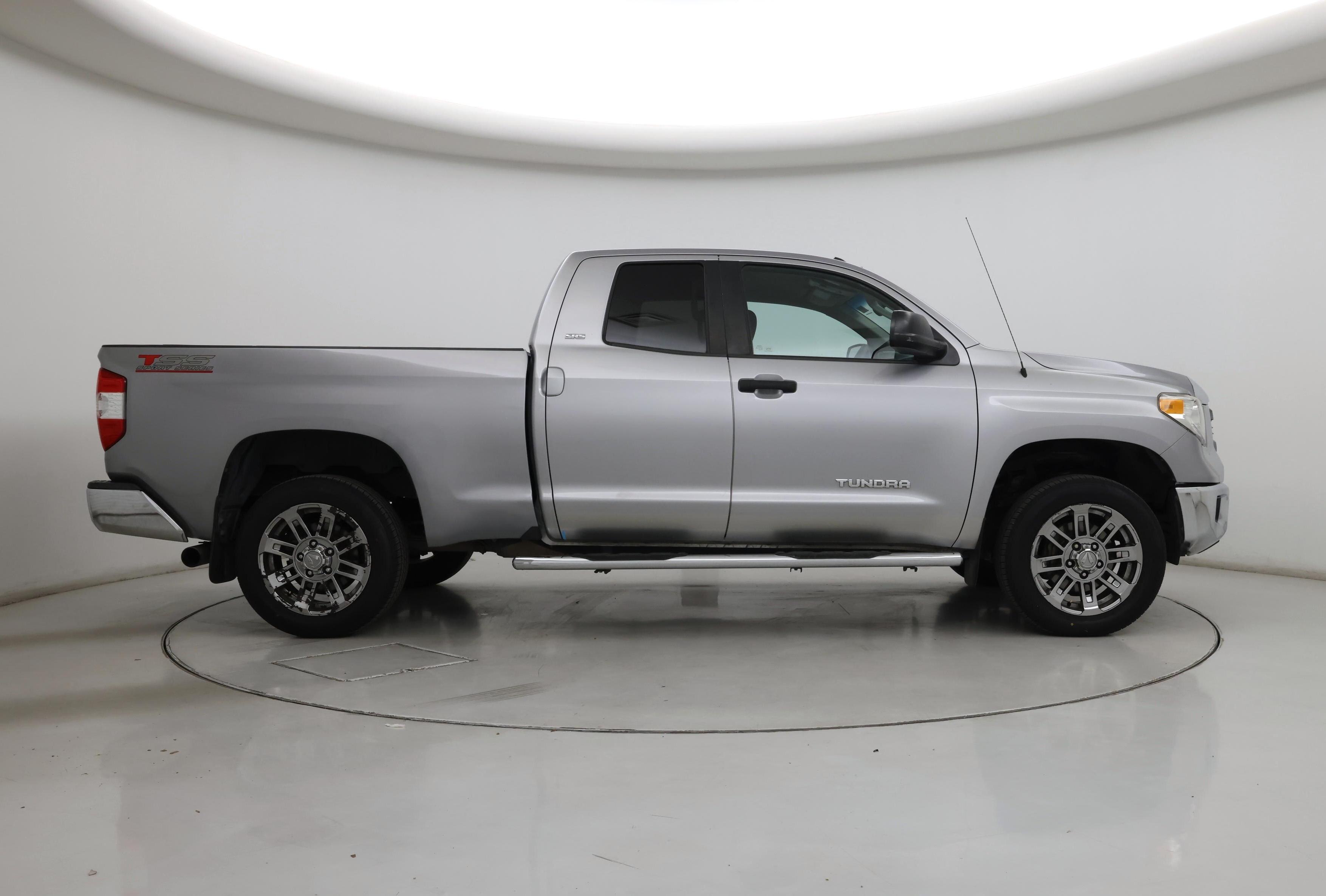 Thumbnail: 2015 Toyota Tundra - 7