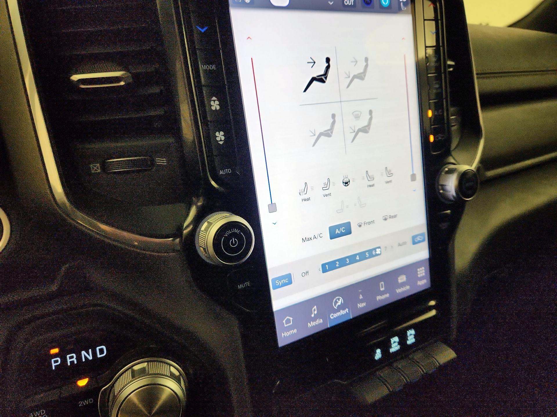 Thumbnail: 2025 RAM 1500 - 17