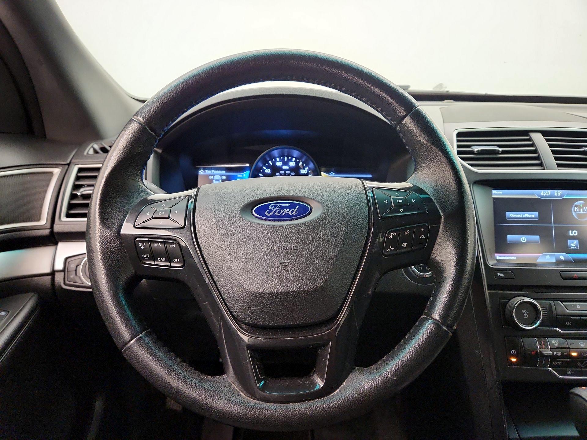 Thumbnail: 2016 Ford Explorer - 10