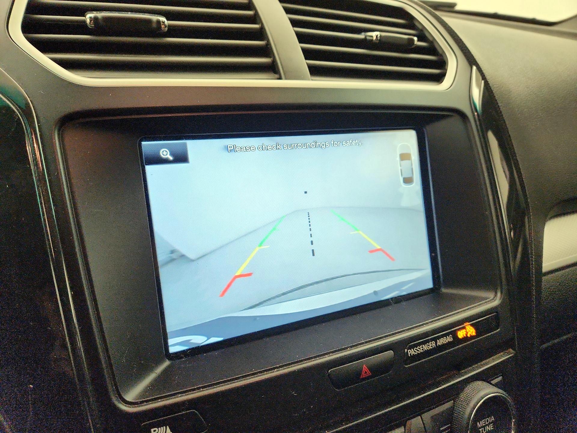 Thumbnail: 2016 Ford Explorer - 14