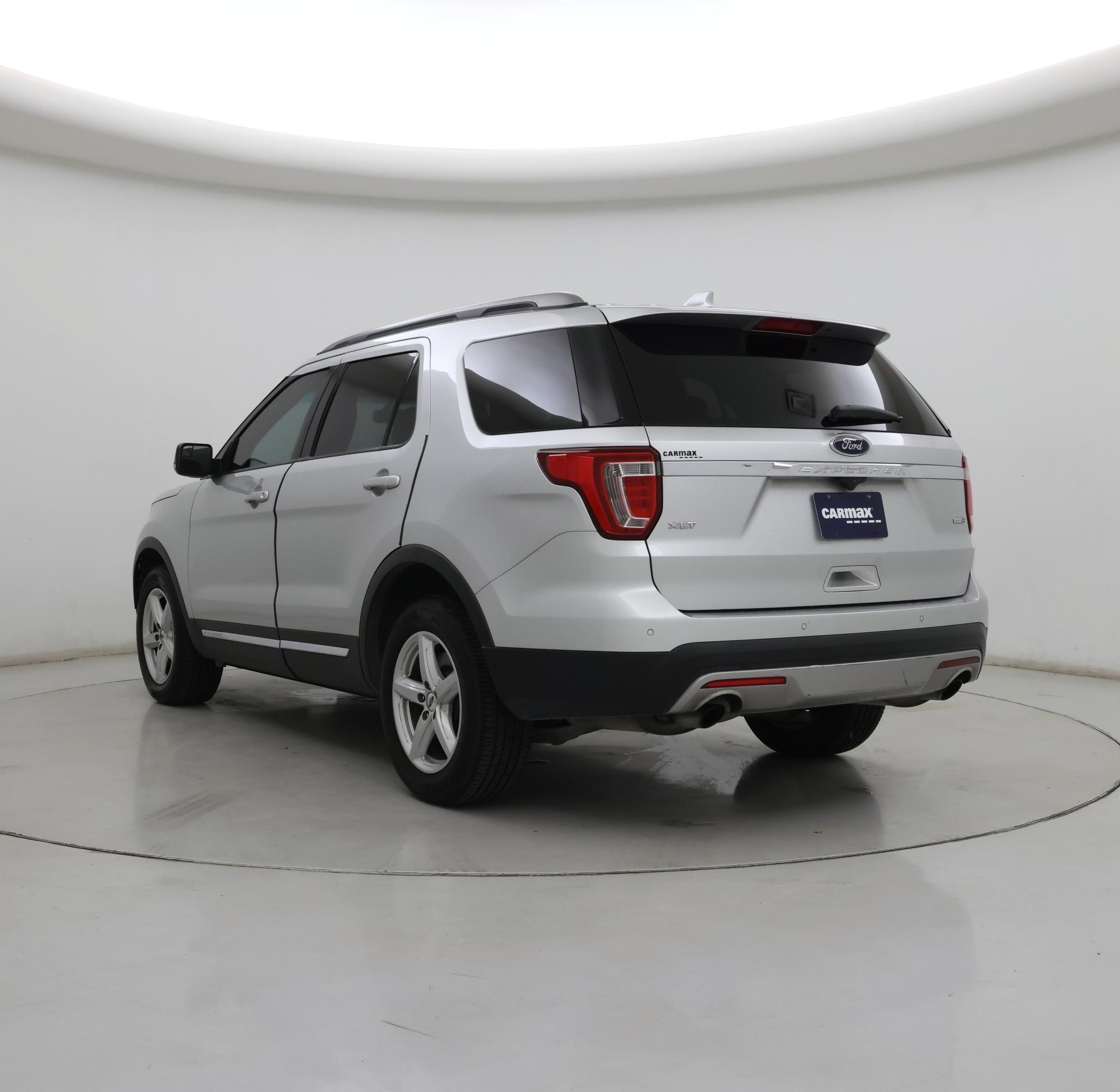 Thumbnail: 2016 Ford Explorer - 2