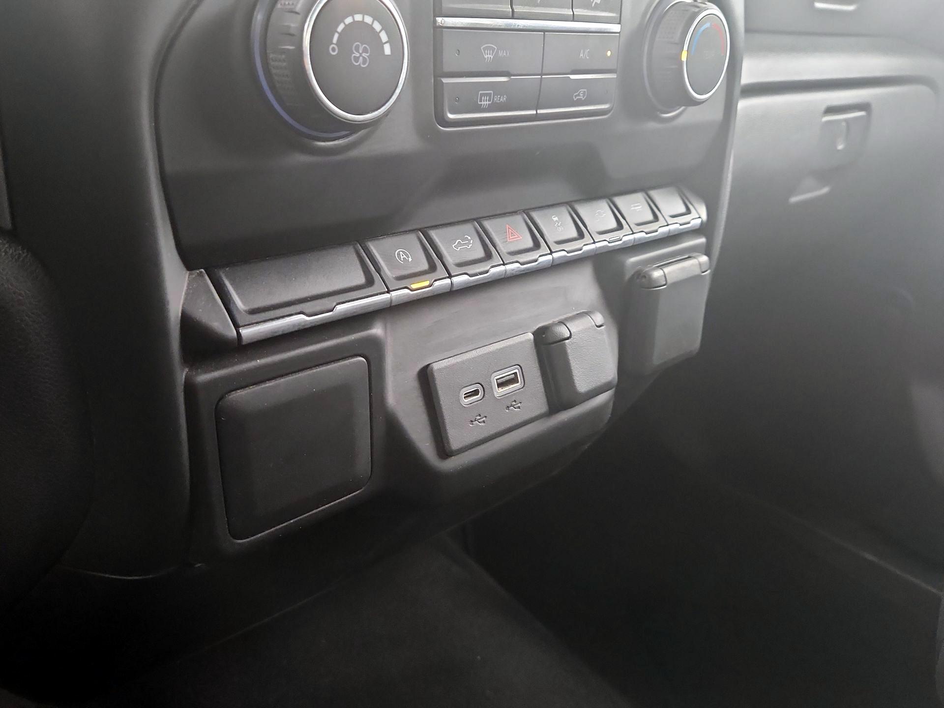 Thumbnail: 2021 Chevrolet Silverado 1500 - 18