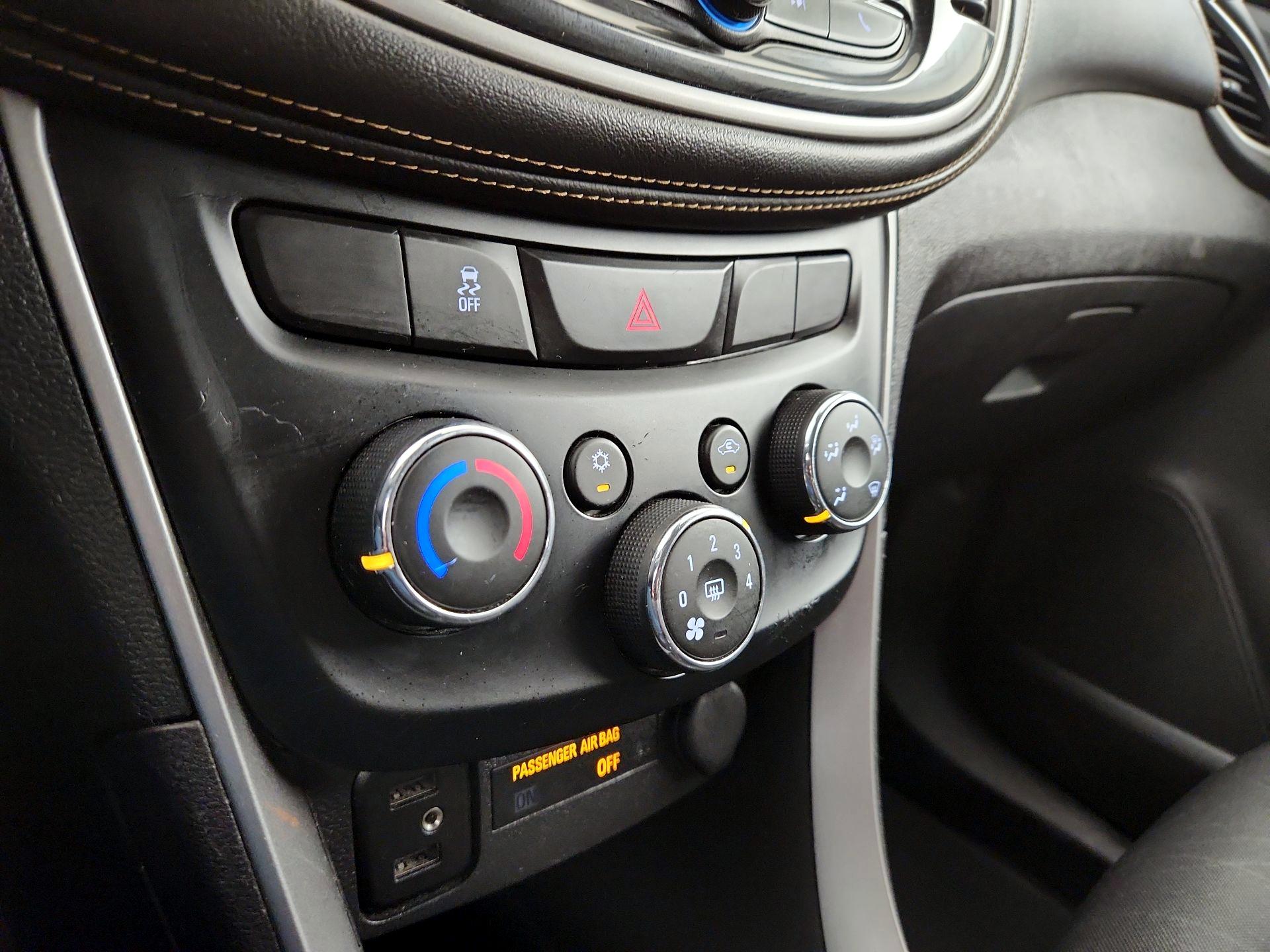 Thumbnail: 2019 Chevrolet Trax - 16