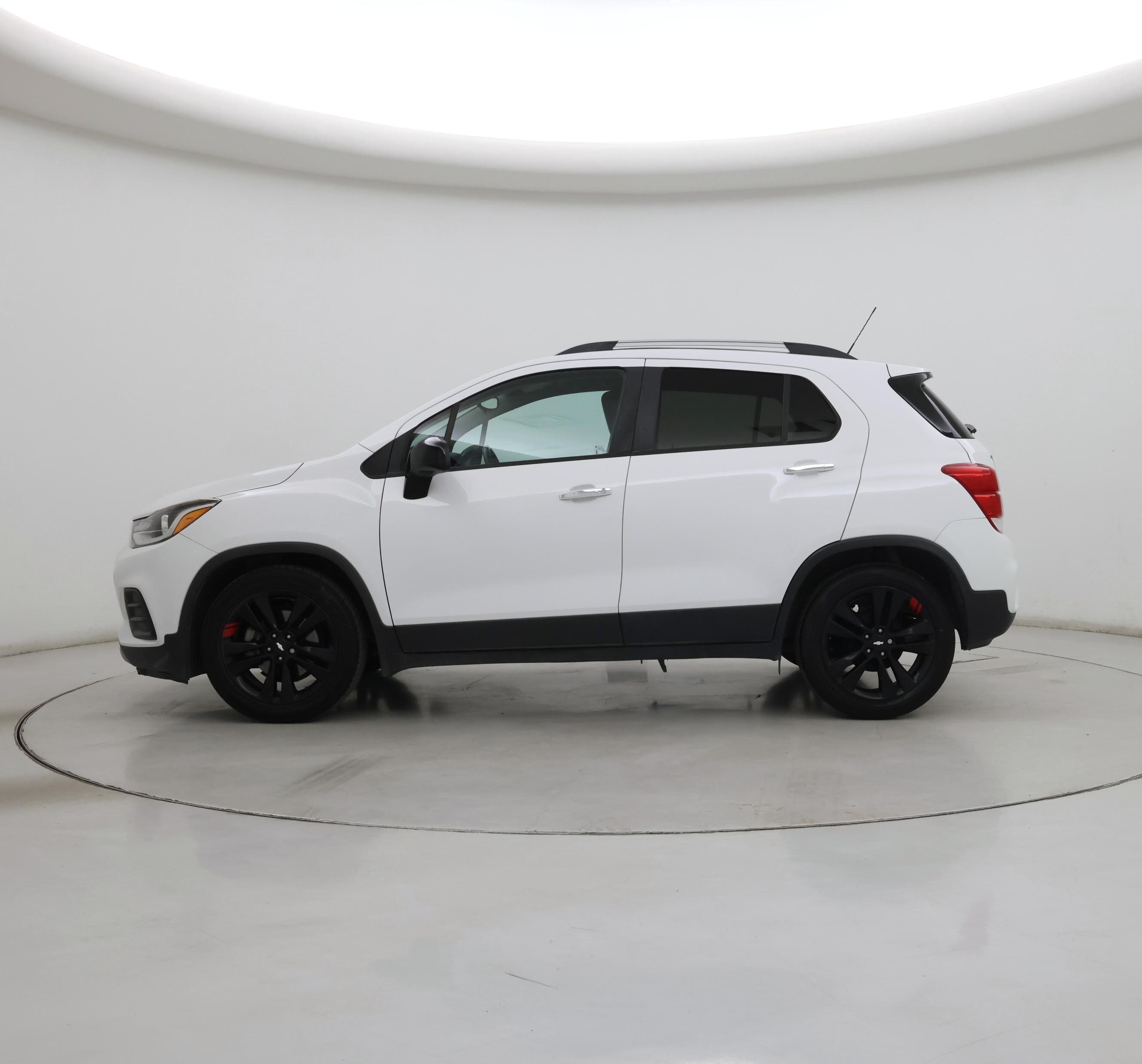 Thumbnail: 2019 Chevrolet Trax - 3