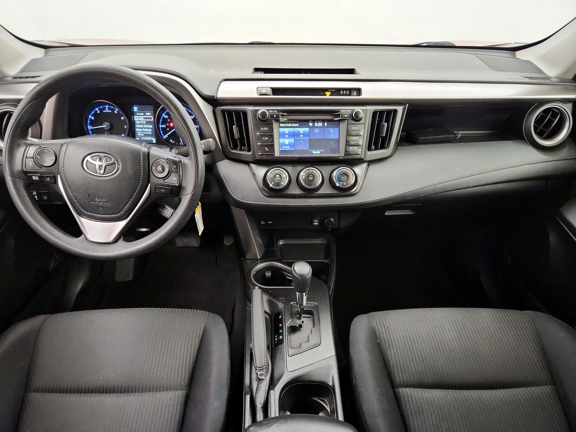 Thumbnail: 2017 Toyota RAV4 - 9