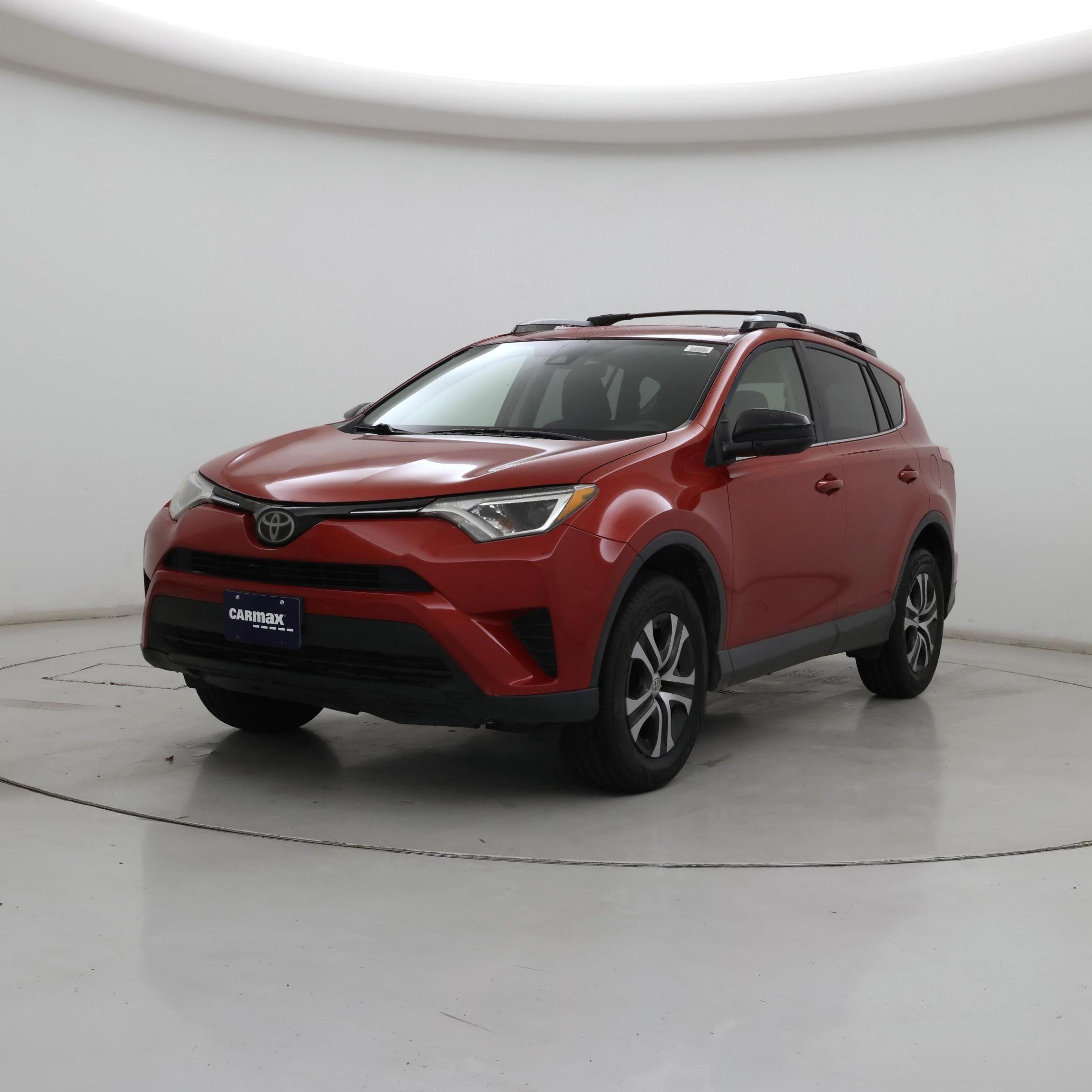 Thumbnail: 2017 Toyota RAV4 - 4
