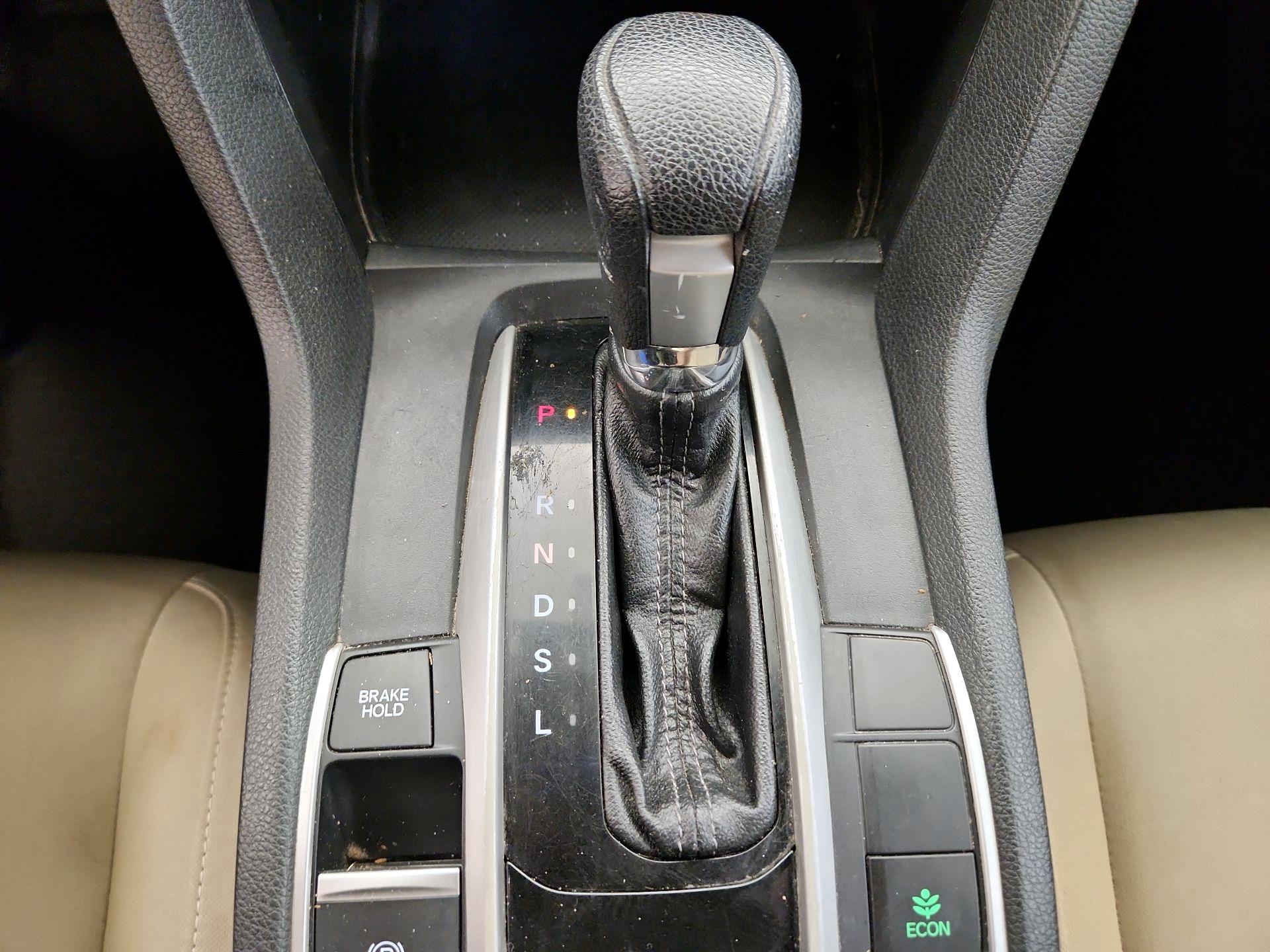 Thumbnail: 2016 Honda Civic - 18