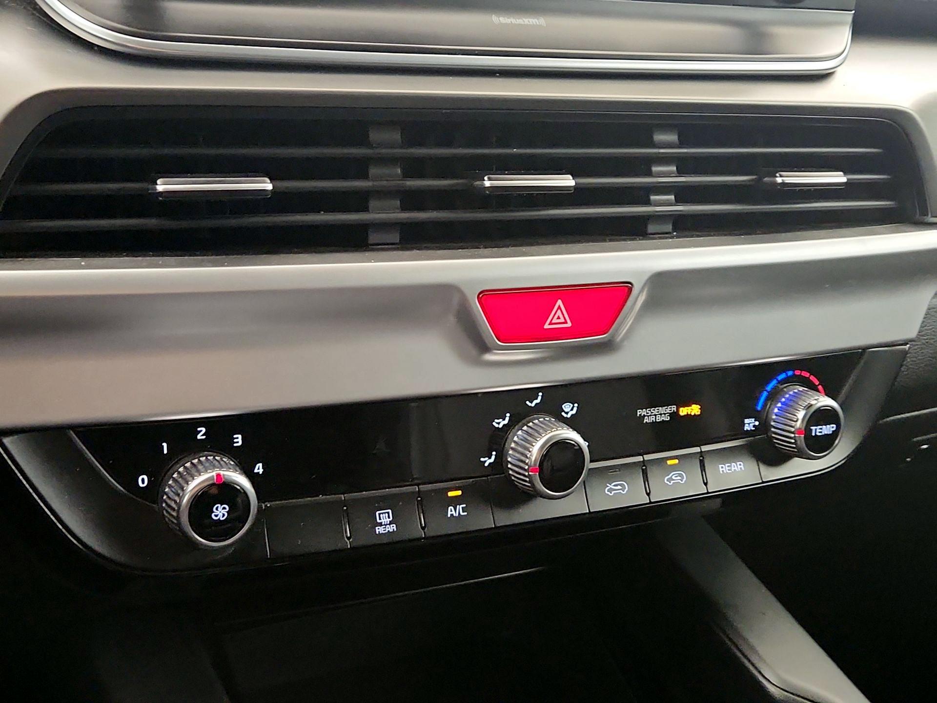 Thumbnail: 2020 Kia Telluride - 16