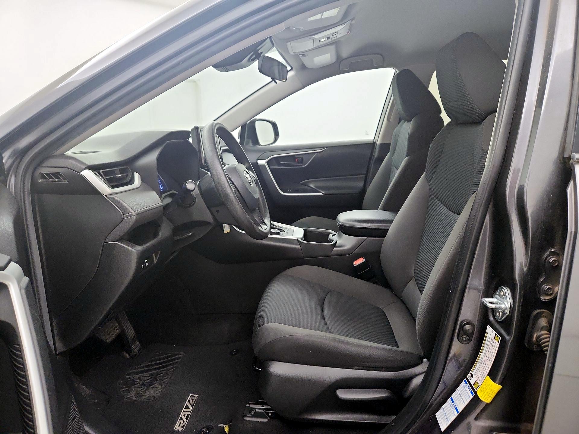 Thumbnail: 2022 Toyota RAV4 - 11