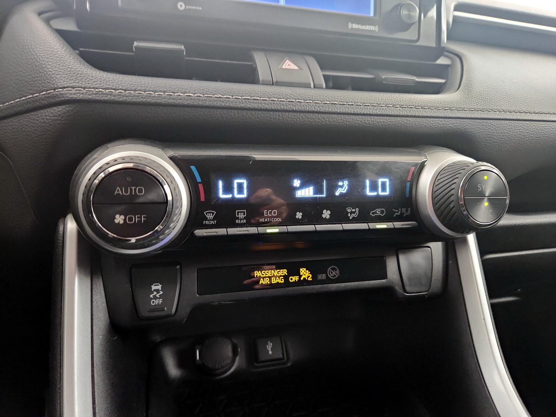 Thumbnail: 2022 Toyota RAV4 - 15