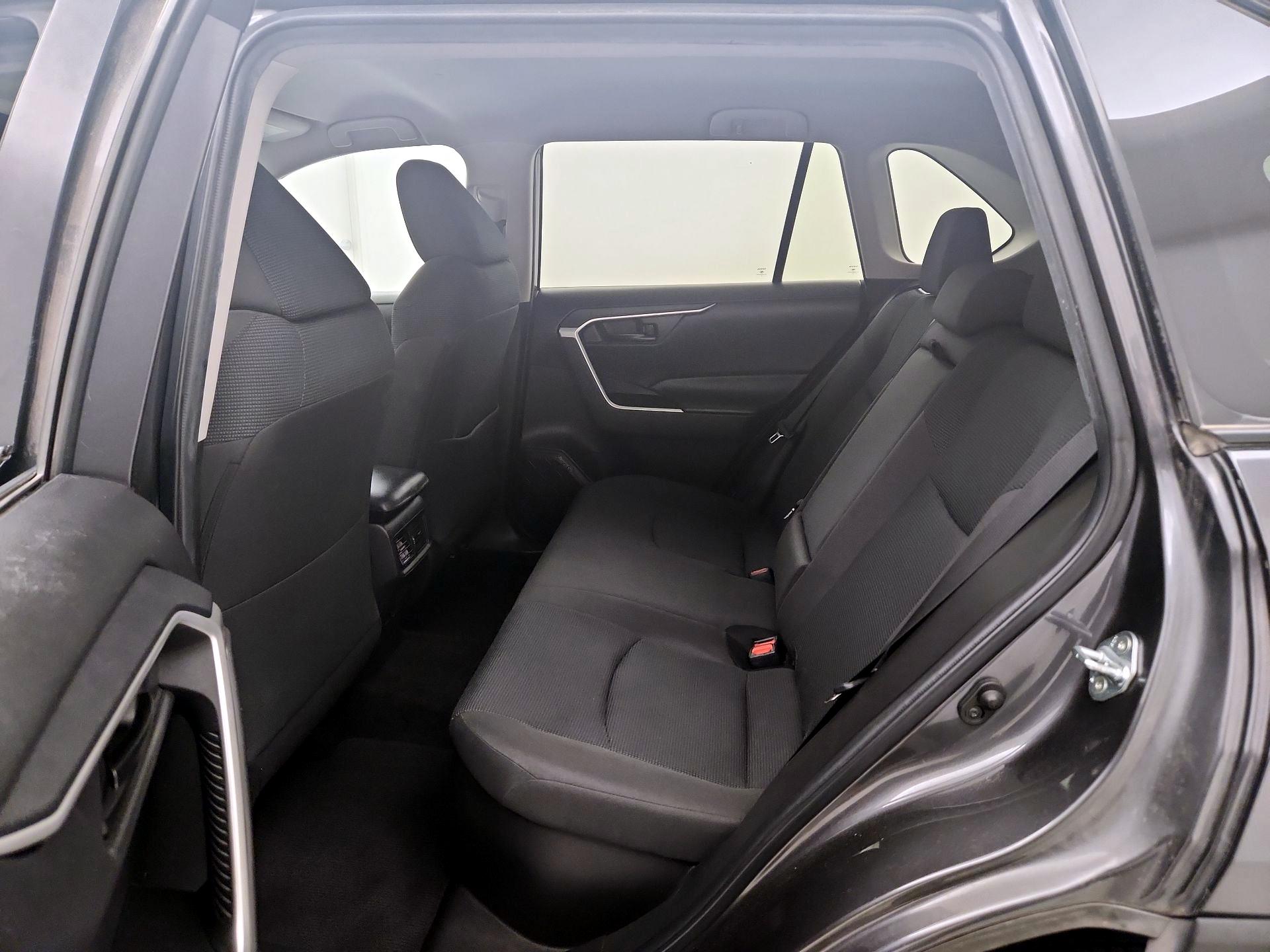 Thumbnail: 2022 Toyota RAV4 - 18