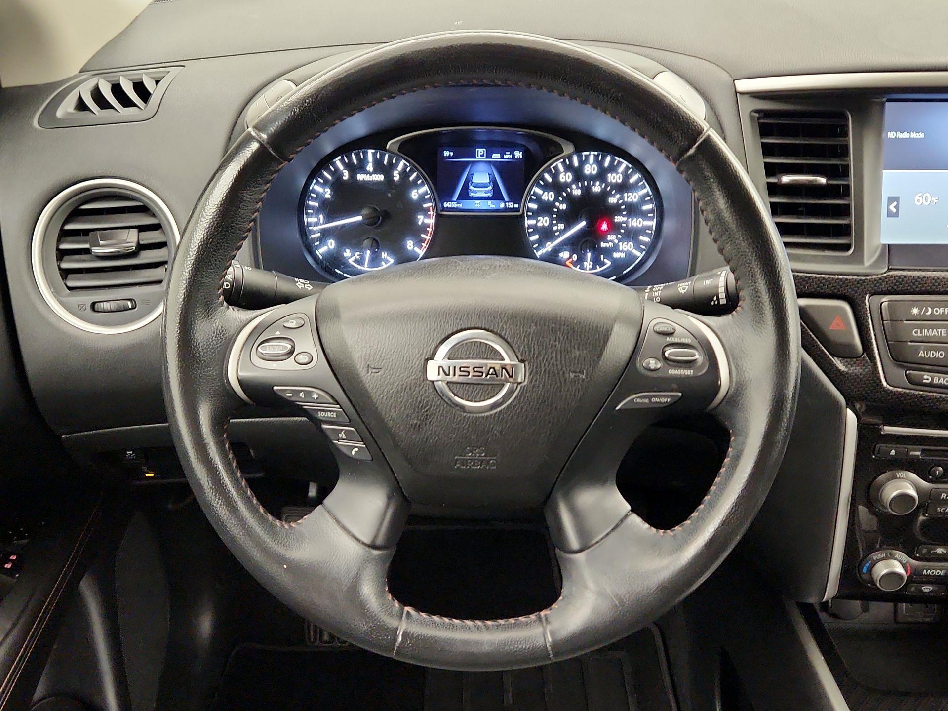 Thumbnail: 2020 Nissan Pathfinder - 10