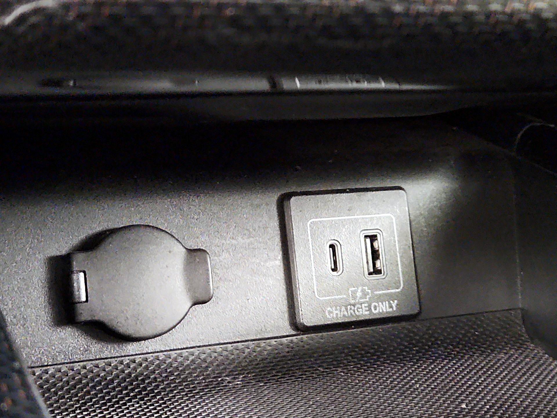 Thumbnail: 2020 Nissan Pathfinder - 18