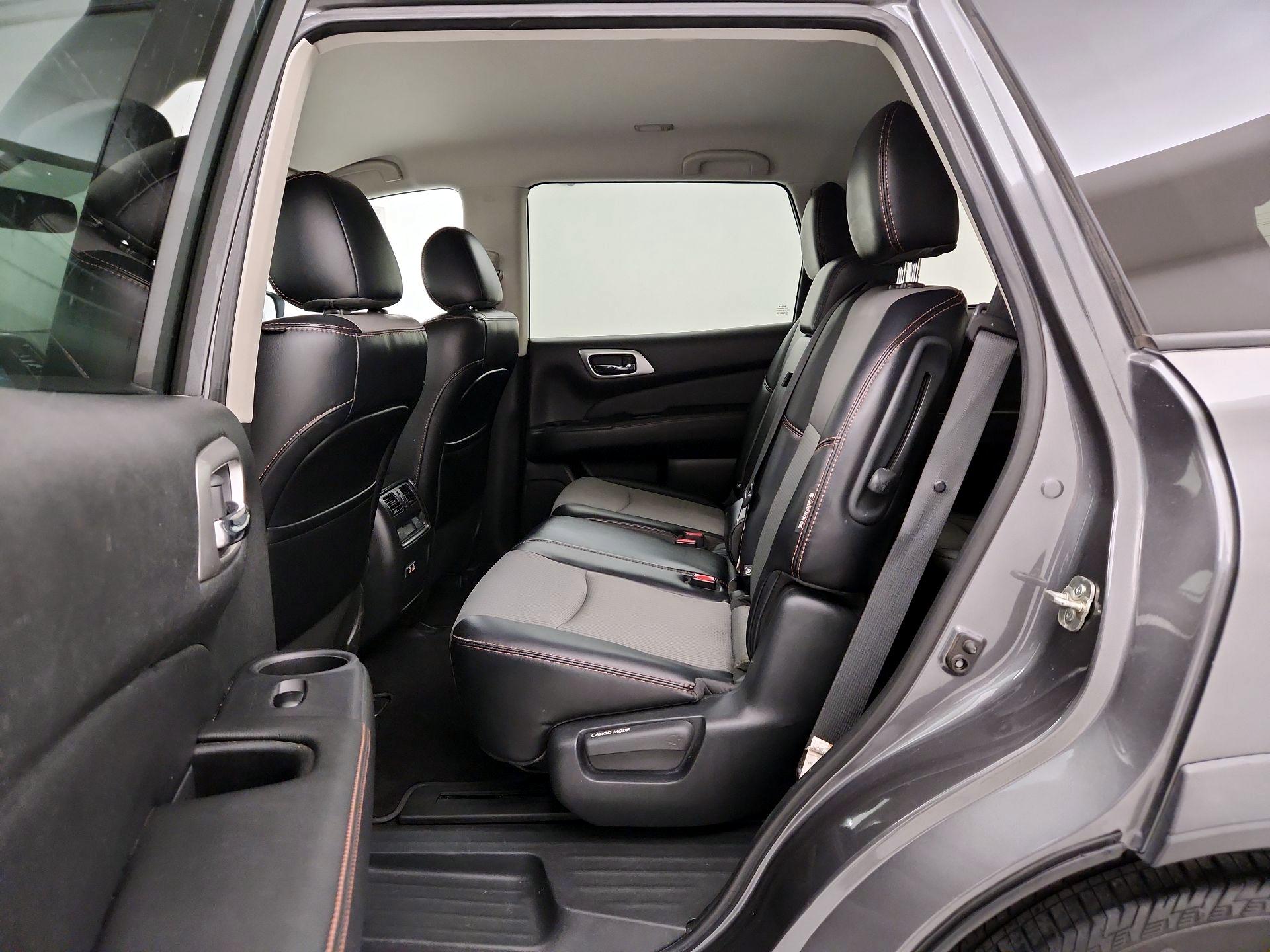 Thumbnail: 2020 Nissan Pathfinder - 19