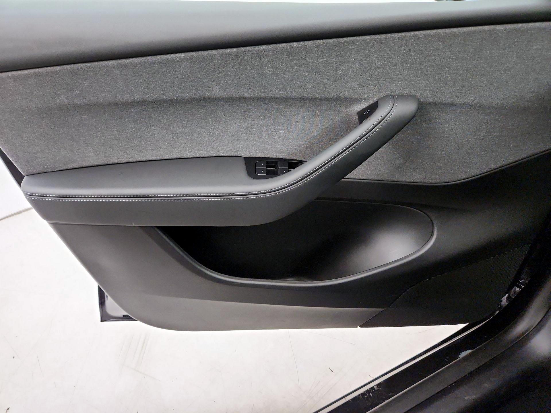 Thumbnail: 2026 Tesla Model Y - 12