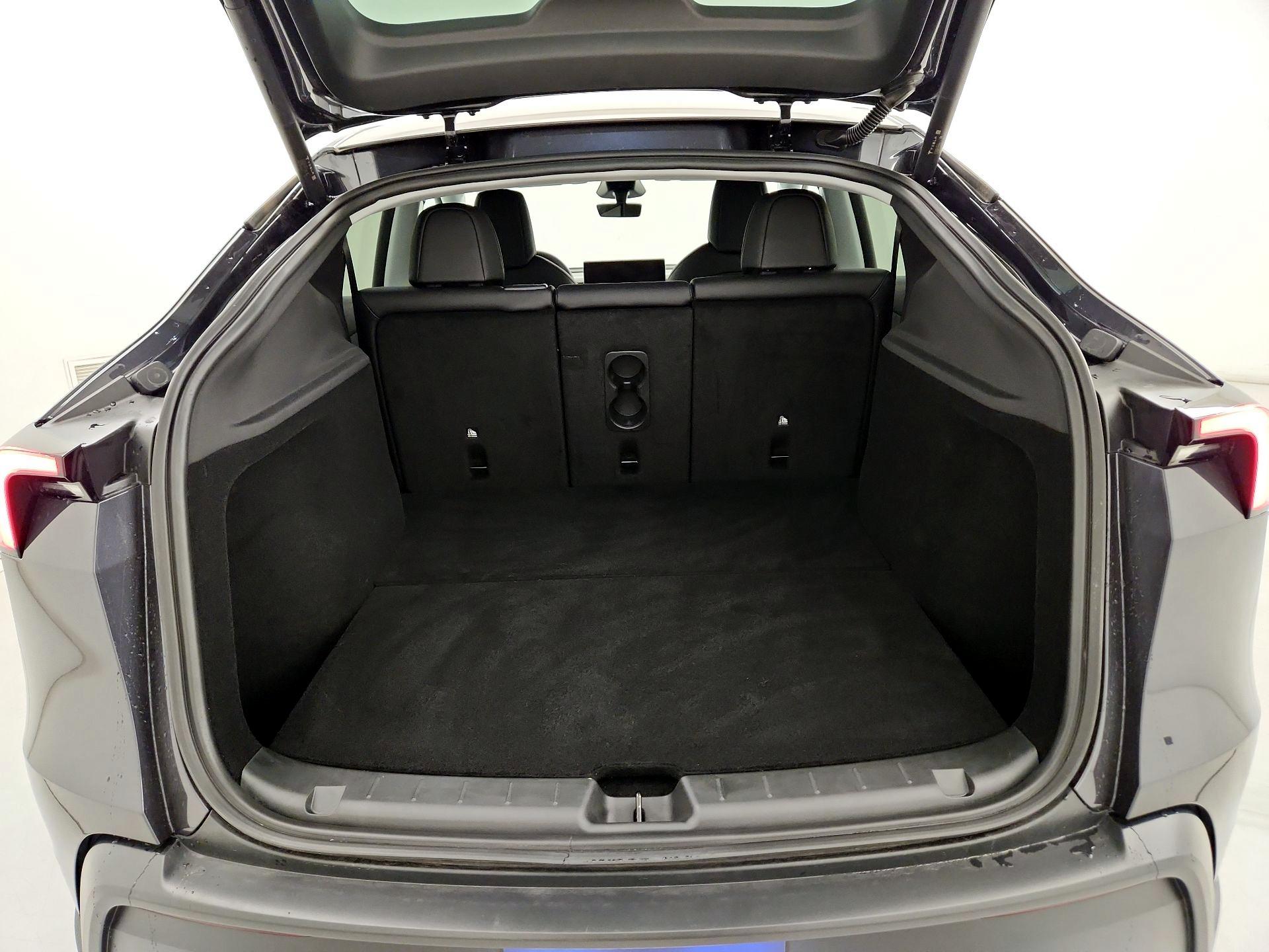 Thumbnail: 2026 Tesla Model Y - 19