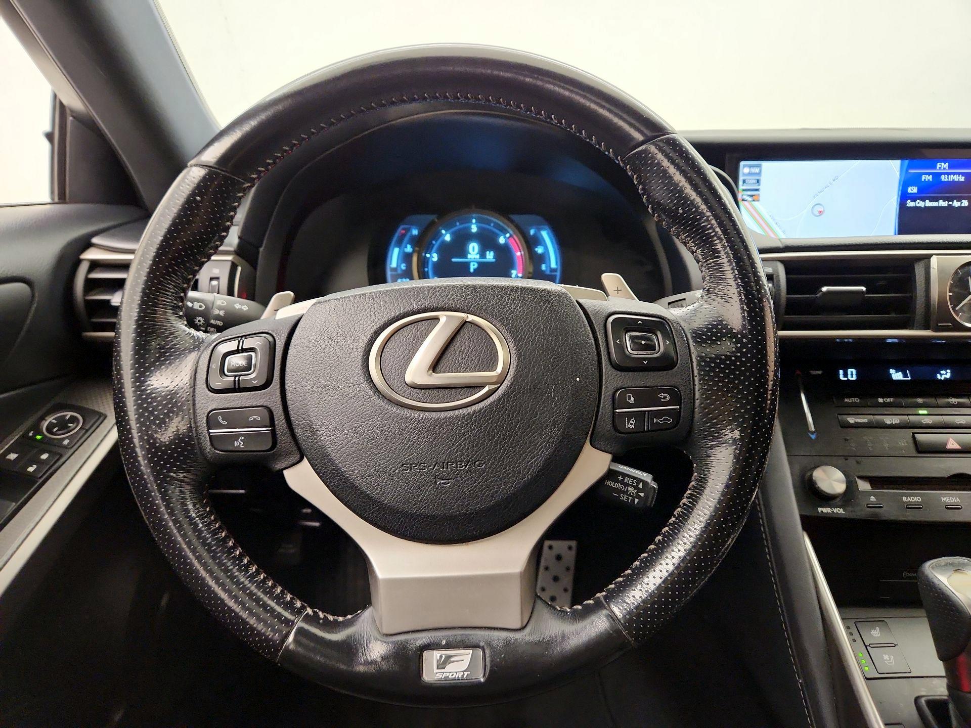 Thumbnail: 2017 Lexus IS - 10