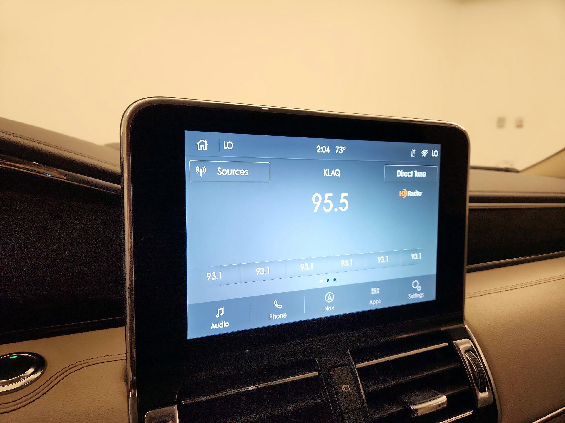 Thumbnail: 2021 Lincoln Navigator L - 16