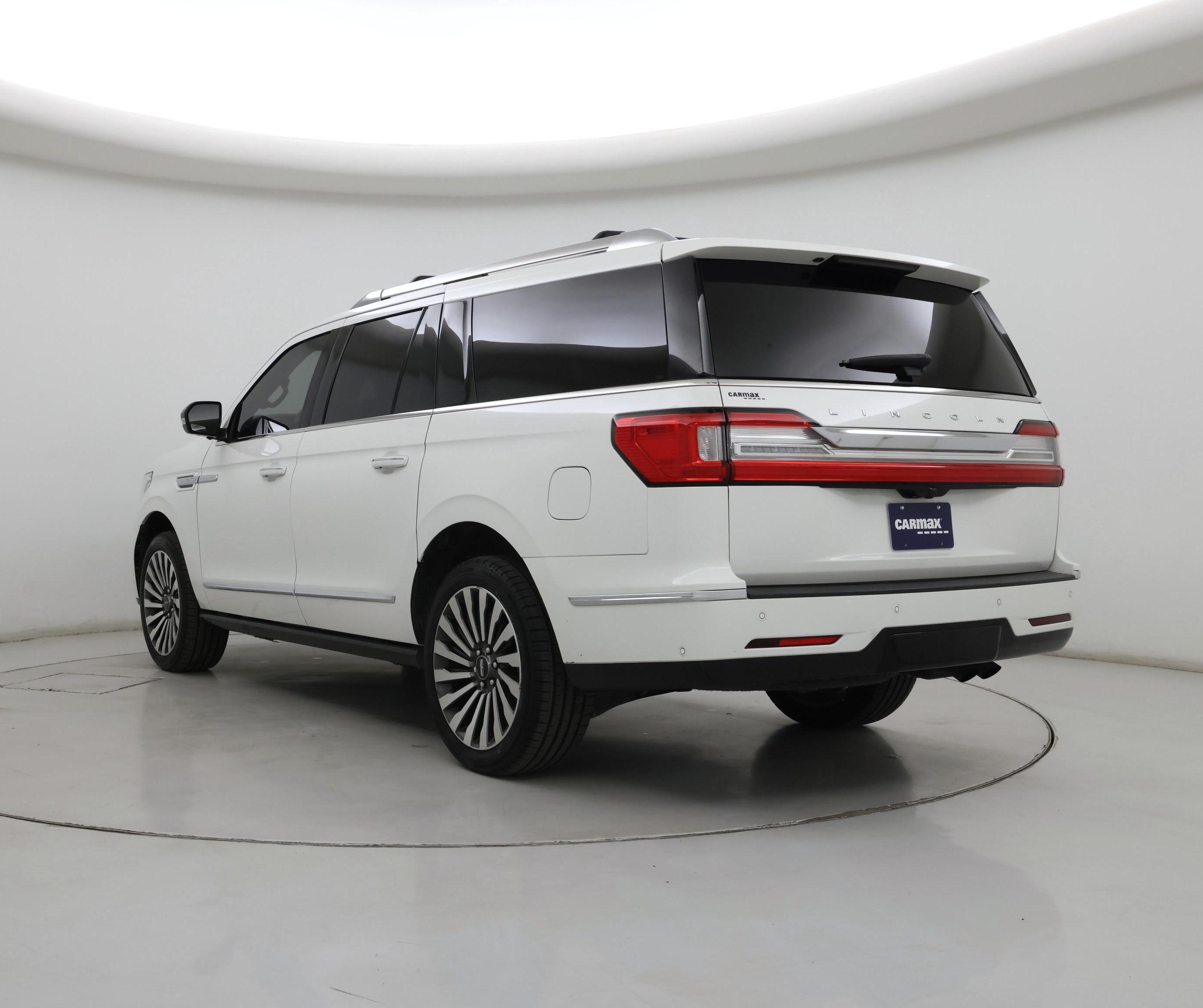 Thumbnail: 2021 Lincoln Navigator L - 2