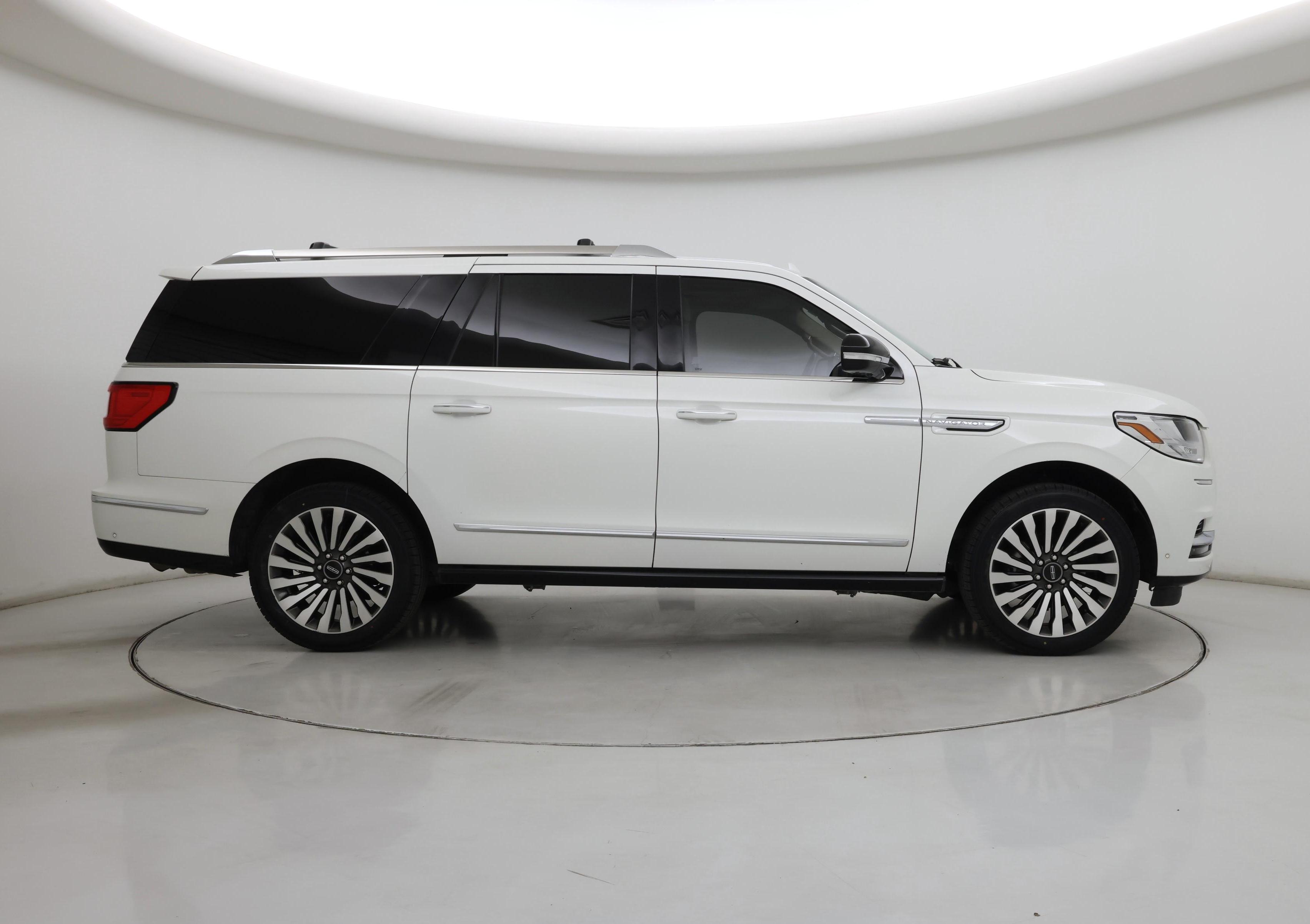 Thumbnail: 2021 Lincoln Navigator L - 7