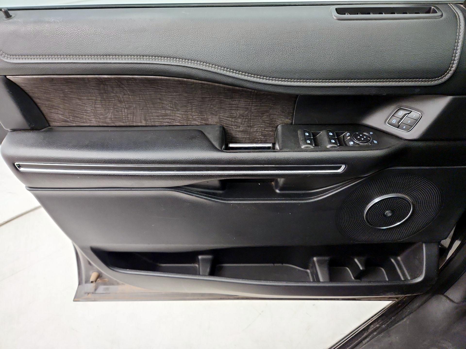 Thumbnail: 2019 Ford Expedition - 12