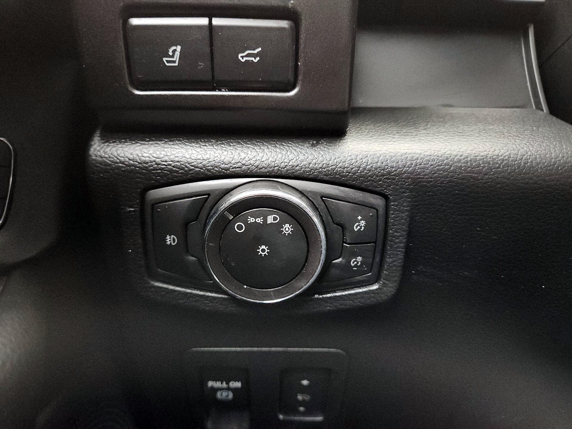 Thumbnail: 2019 Ford Expedition - 13